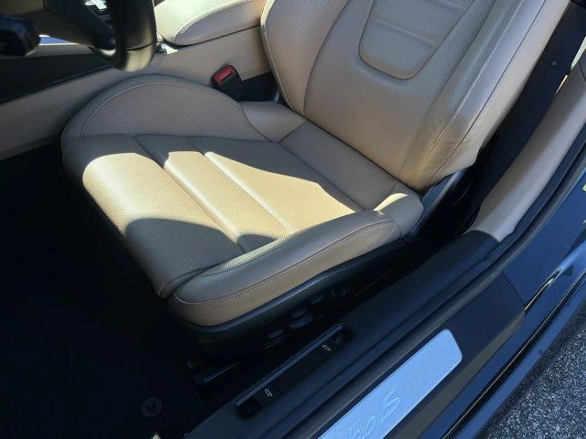 mph012_3143590952_e_Lh0_U_Xl1dxhpp9bgt_VQ_o6z_WS_Ls_c85b53205d