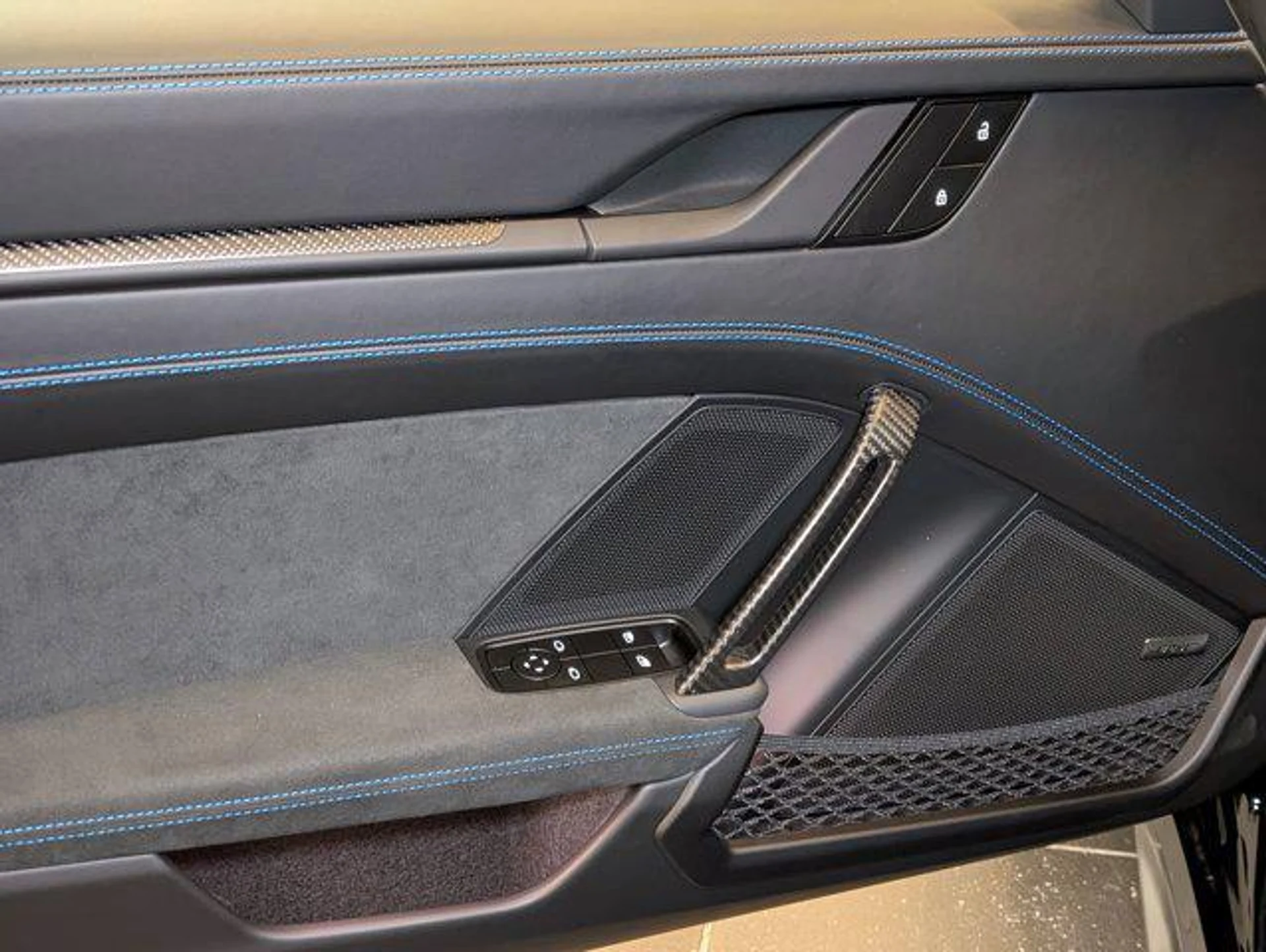 mph012_3157106941_7_Ninxzzt_Akh5ts_RC_9_XU_Io4_HV_7_PU_b65db2db09