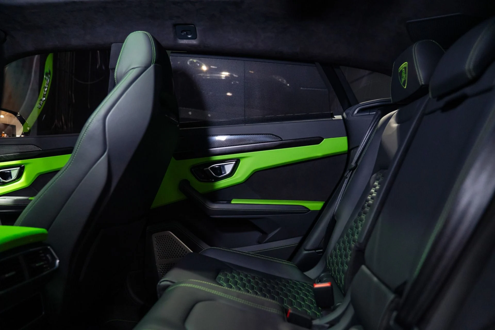 mph012_3160235187_Used_2022_Lamborghini_Urus_FULL_CARBON_EXTERIOR_MASSIVE_MSRP_1786214516_9d566cb8da