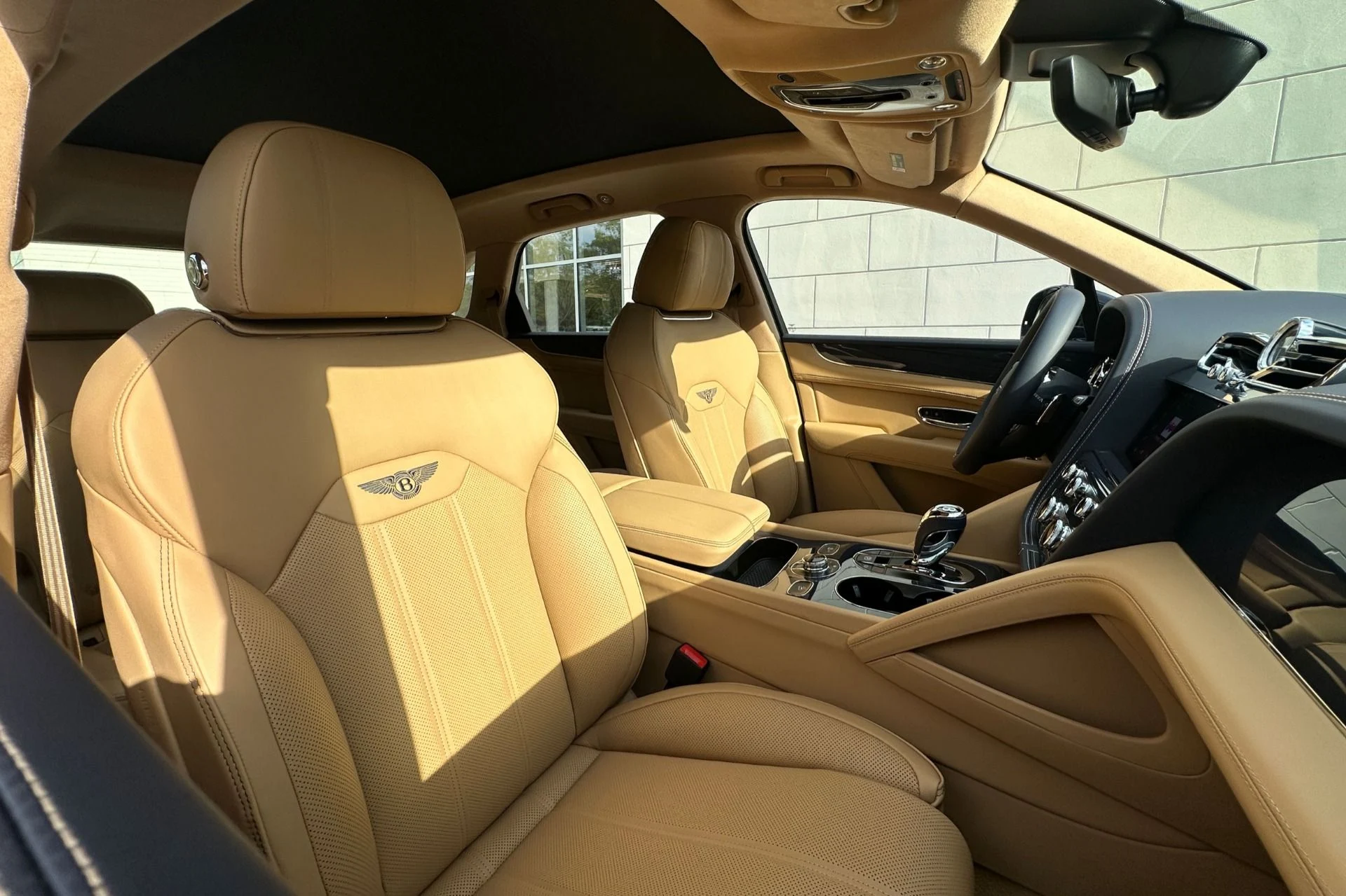 mph012_3166425061_New_2026_Bentley_Bentayga_1779111401_0b4a2003d5