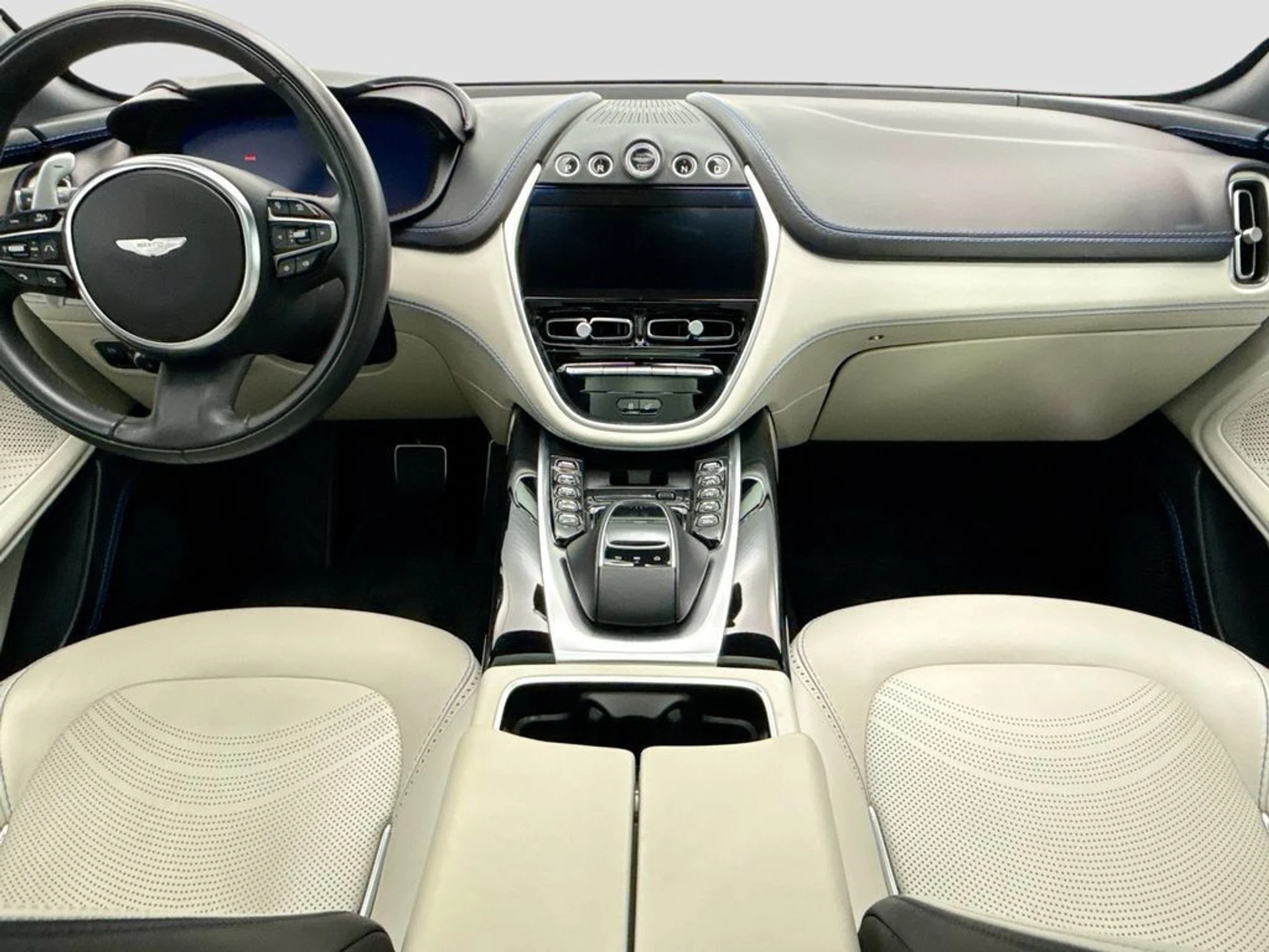 mph012_3168103866_used_2022_aston_martin_dbx_awd_8119_23031859_13_1024_898ec95917