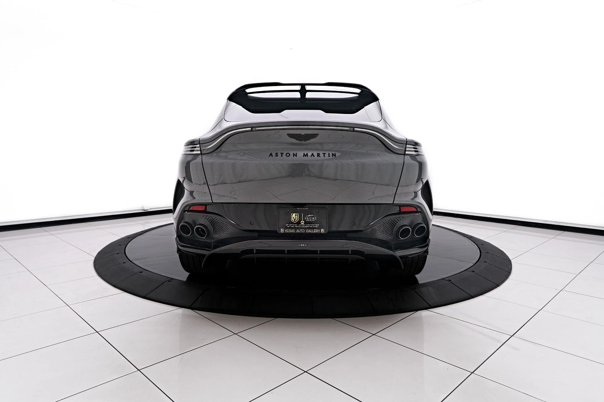 mph012_3170397052_Used_2024_Aston_Martin_DBX_707_1753235896_d05740cfef