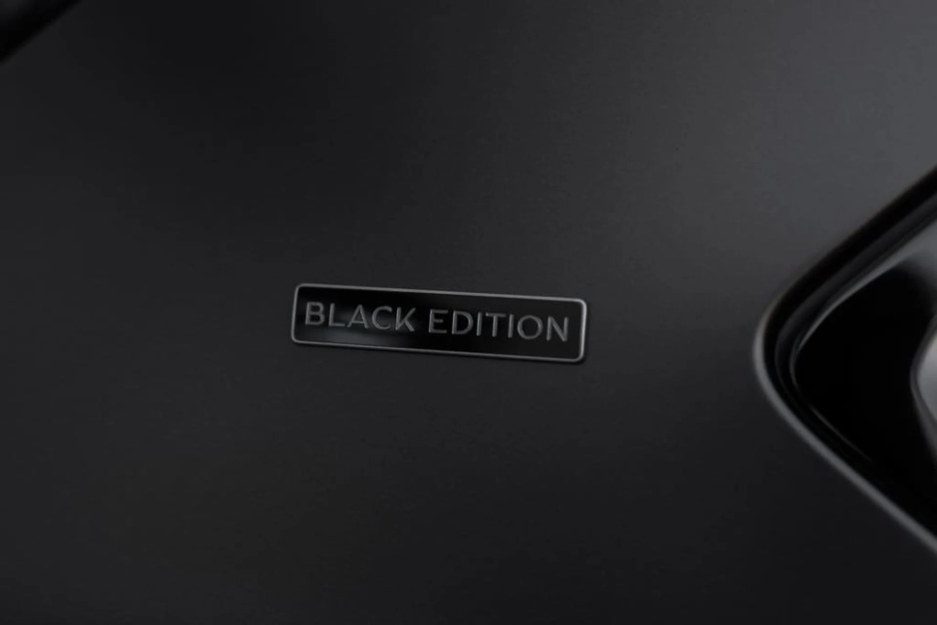 mph012_3172101464_74c40f8b5c2667b9ed02c05bd8547849x_0f27bbe53e