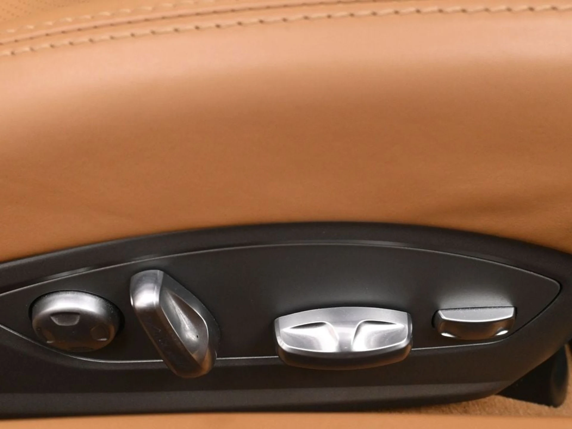 mph012_3172555852_101218c1fbdd8a85ebb86759285c41b8x_8510e55e65