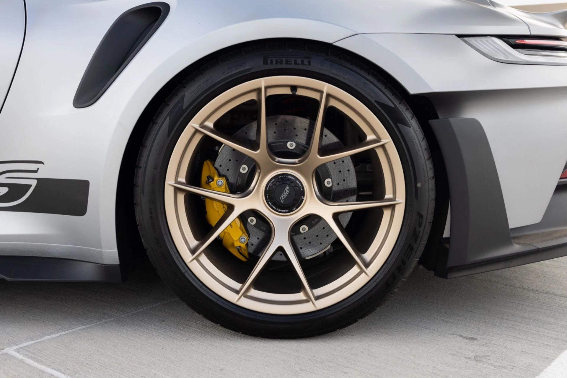 mph012_3174911520_Used_2025_Porsche_911_GT_3_RS_1785867708_1a58e56a96