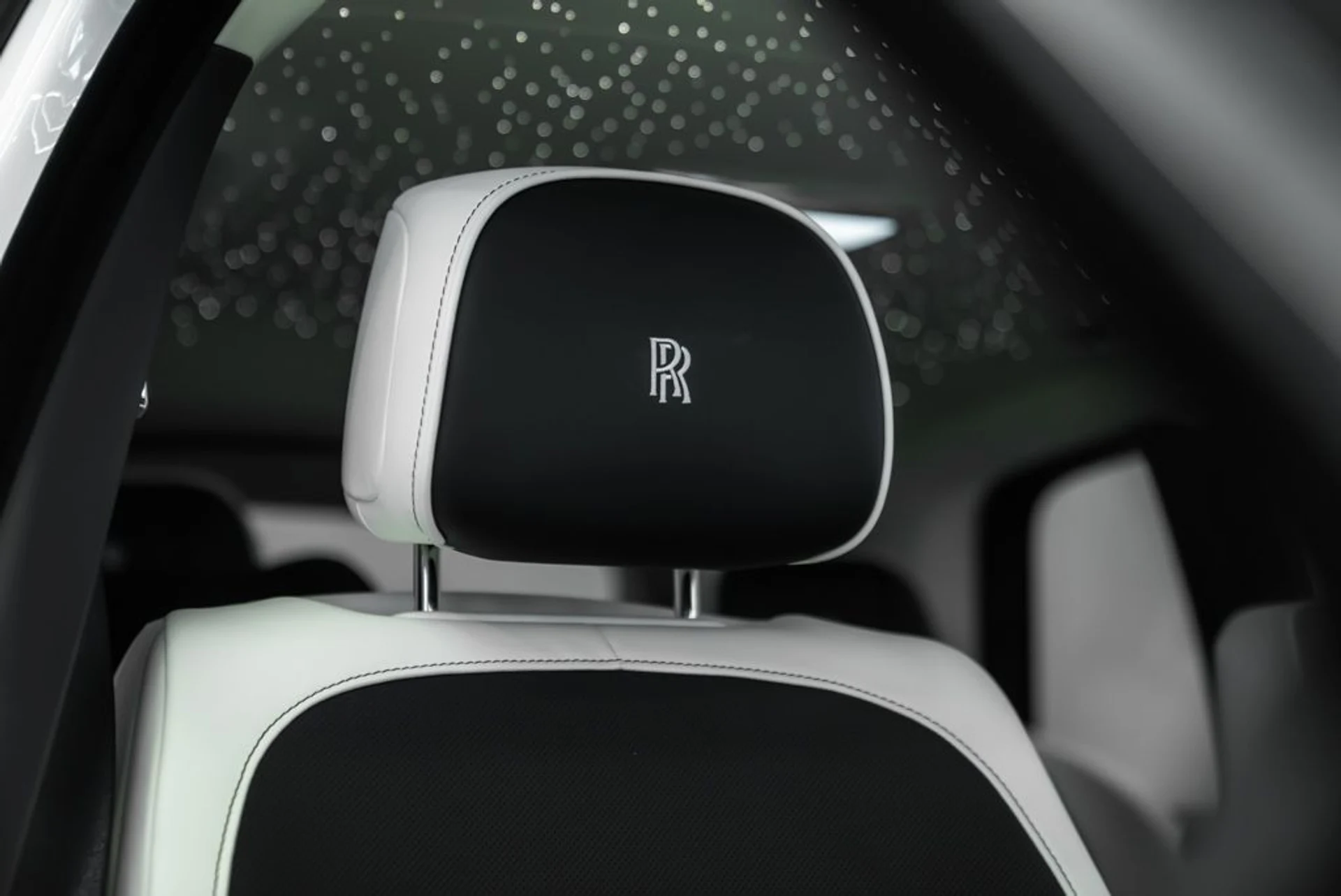 mph012_317506760_rolls_royce_cullinan_2025_jpg_v_1768928641_40b55eac8b