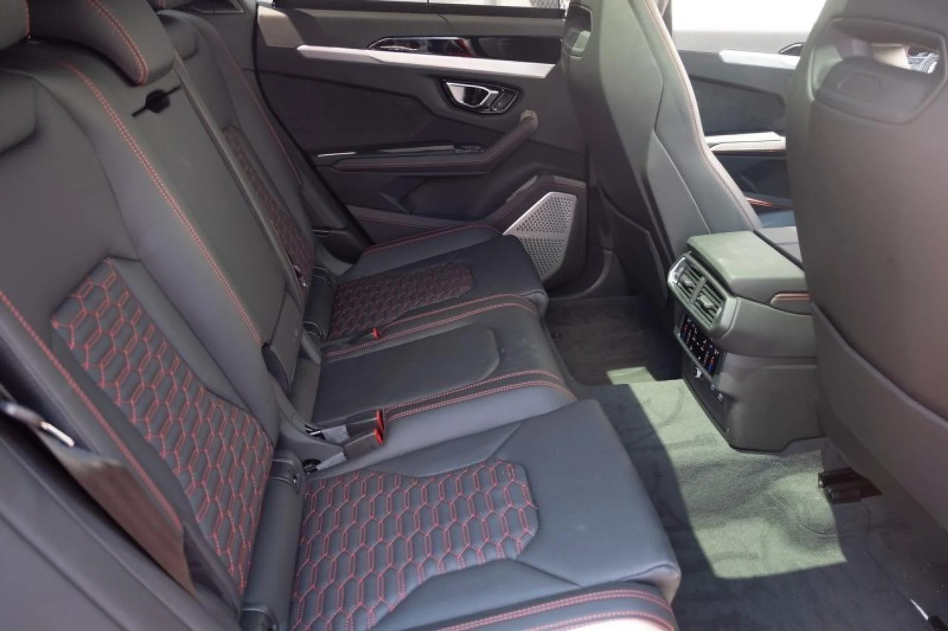 mph012_3180441774_1585b96fc19bb75f7ee980187b15b234_1e824b9b3e