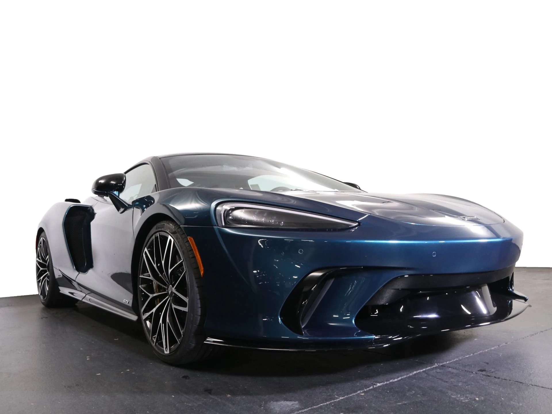 mph012_3186435410_New_2025_Mc_Laren_GTS_1762386650_2dab7b421e