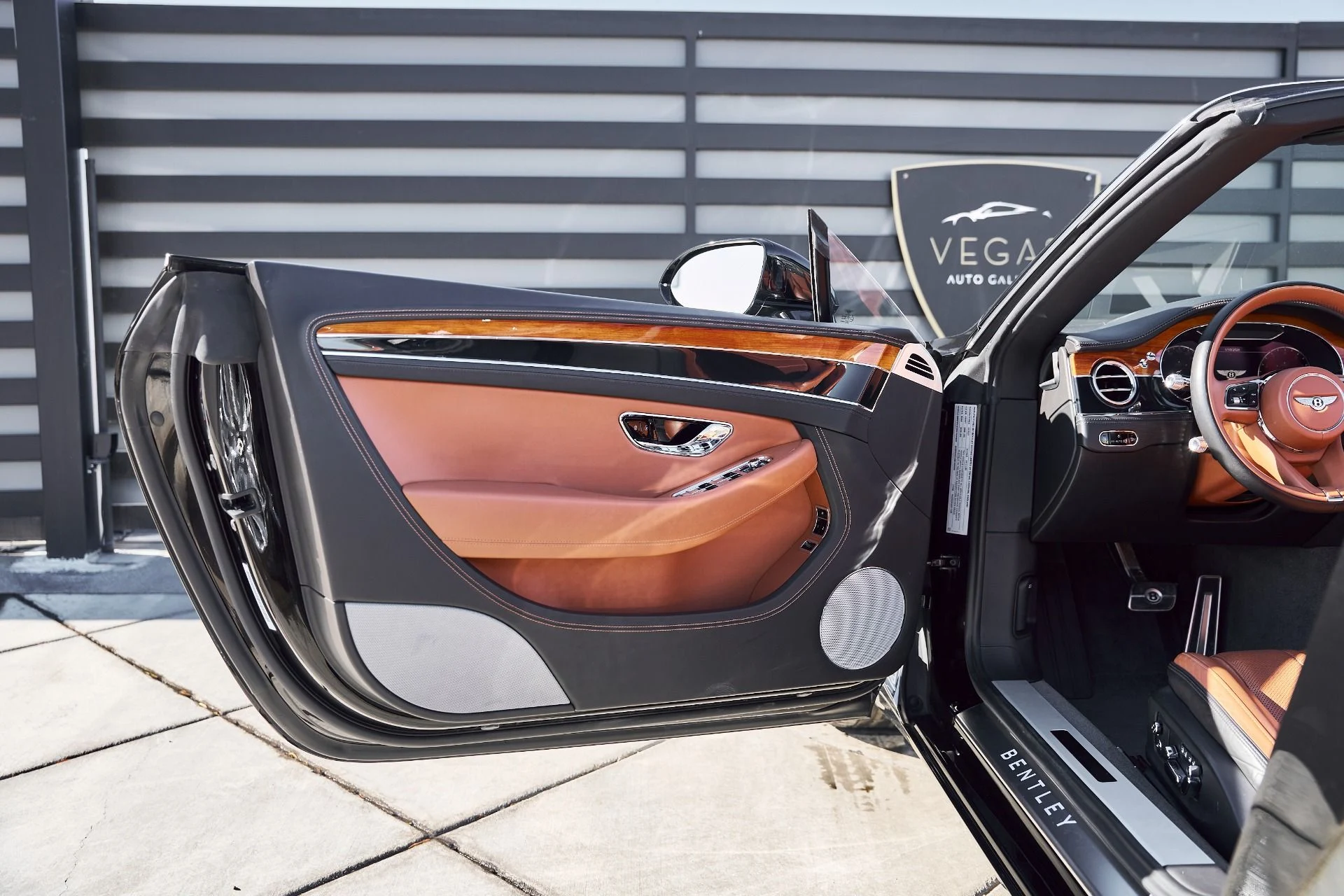 mph012_318857467_Used_2021_Bentley_Continental_GT_V8_1768086750_1b945a711c