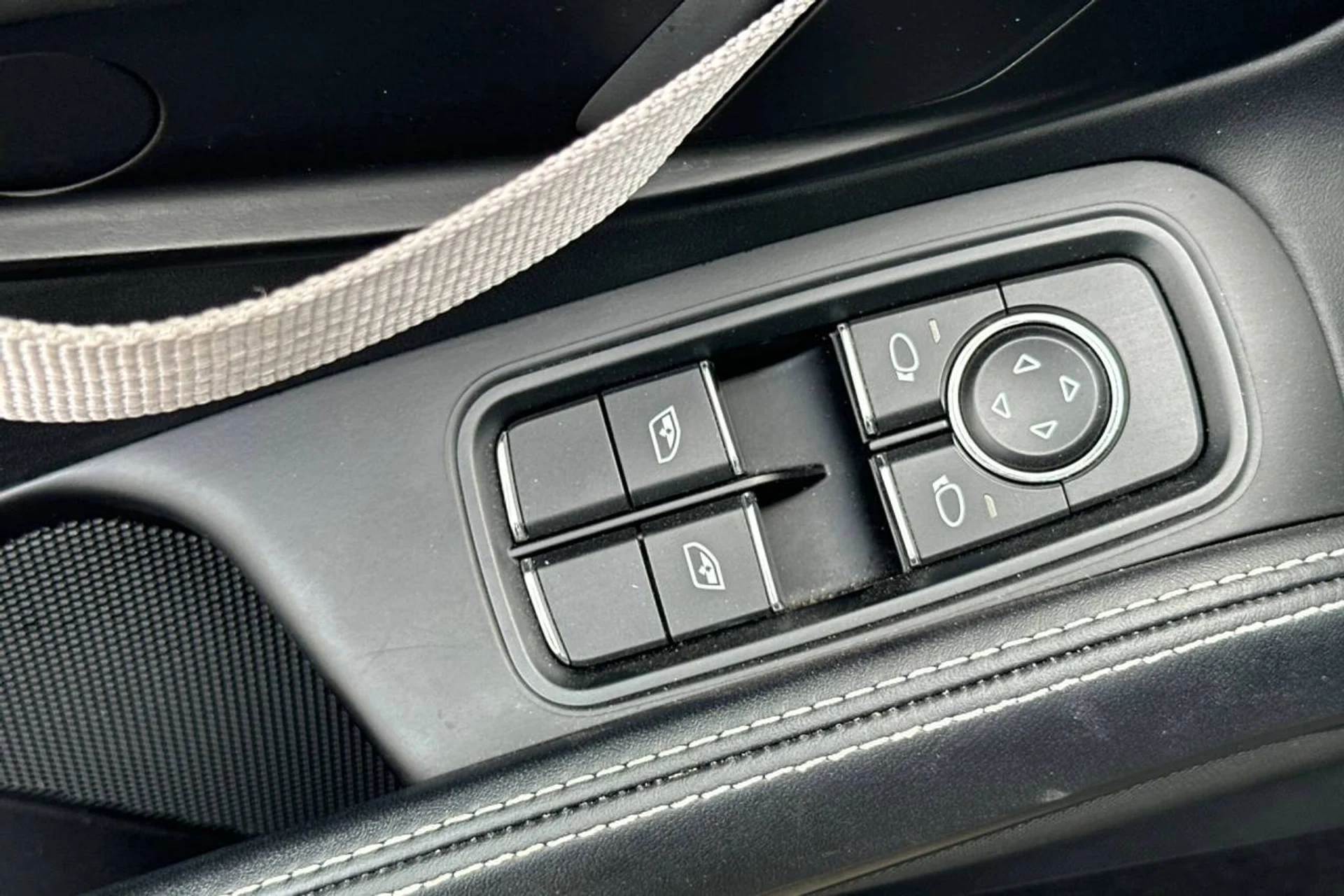 mph012_3190632045_1280_0843da521e