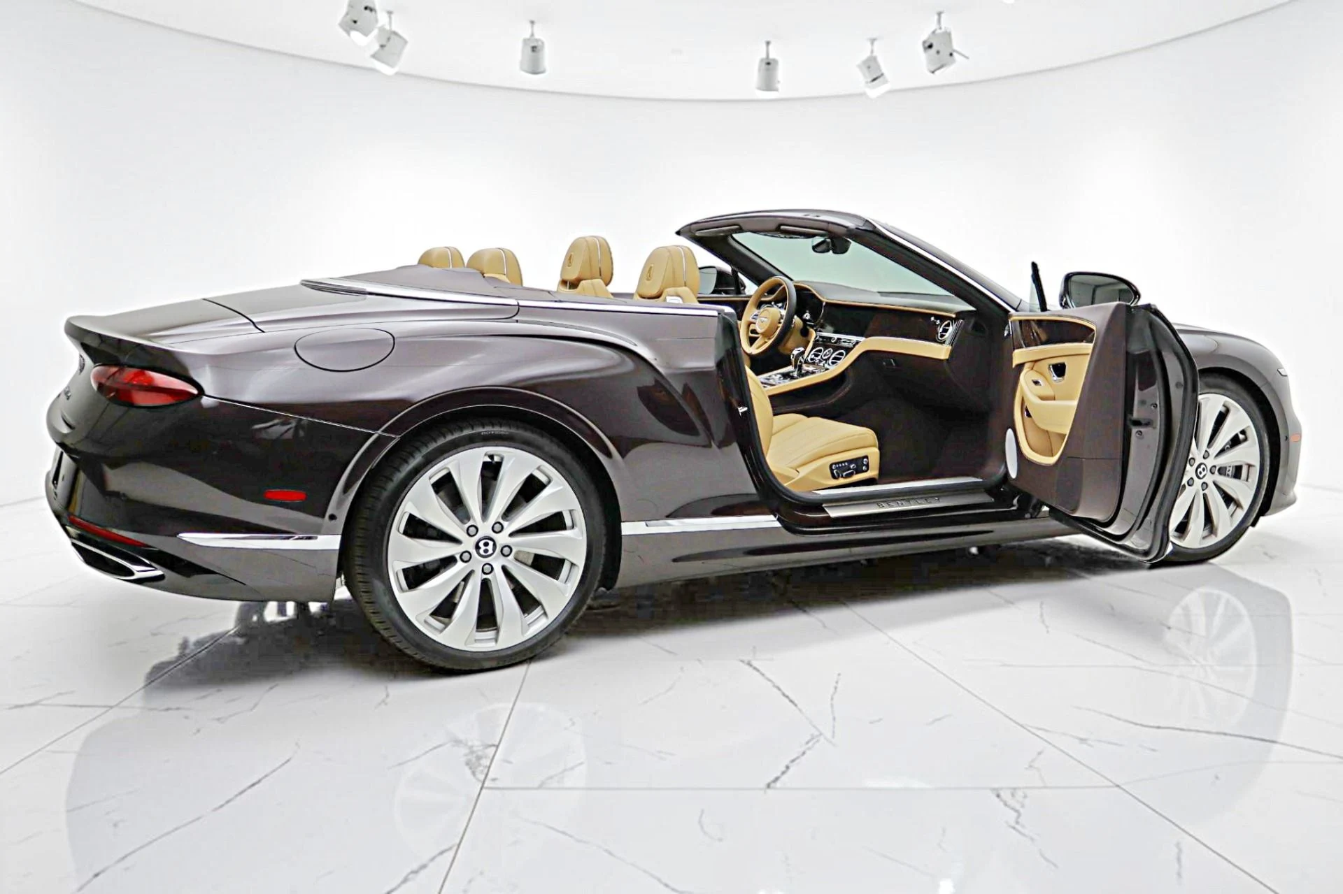 mph012_3203567321_New_2026_Bentley_Continental_GTC_ef3dc61a96