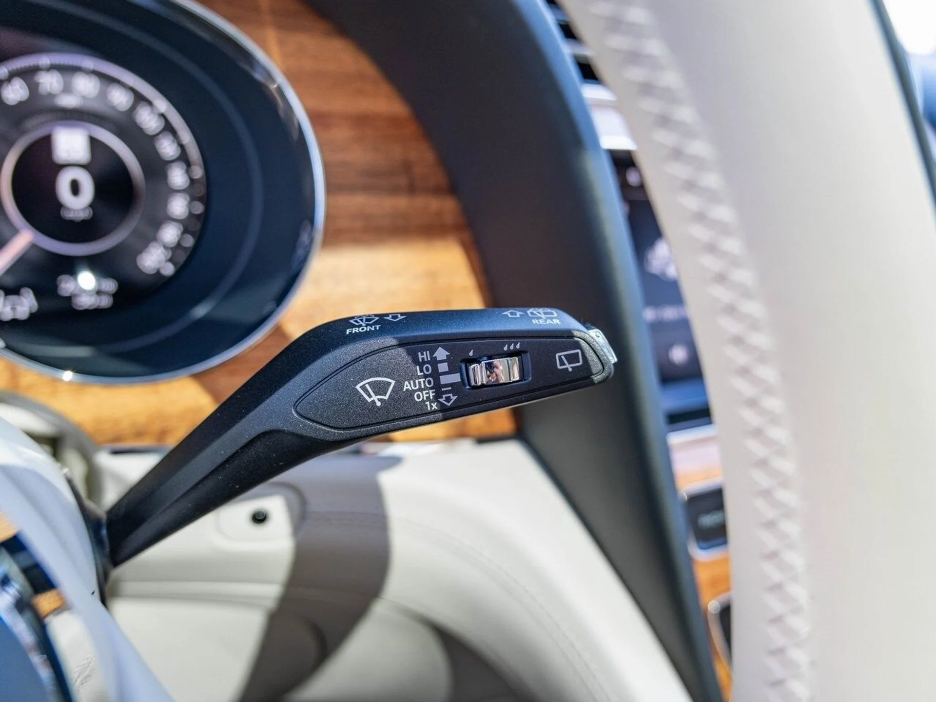 mph012_3207569936_cde141ef44f740095888aaf4d3727168x_573e578da0