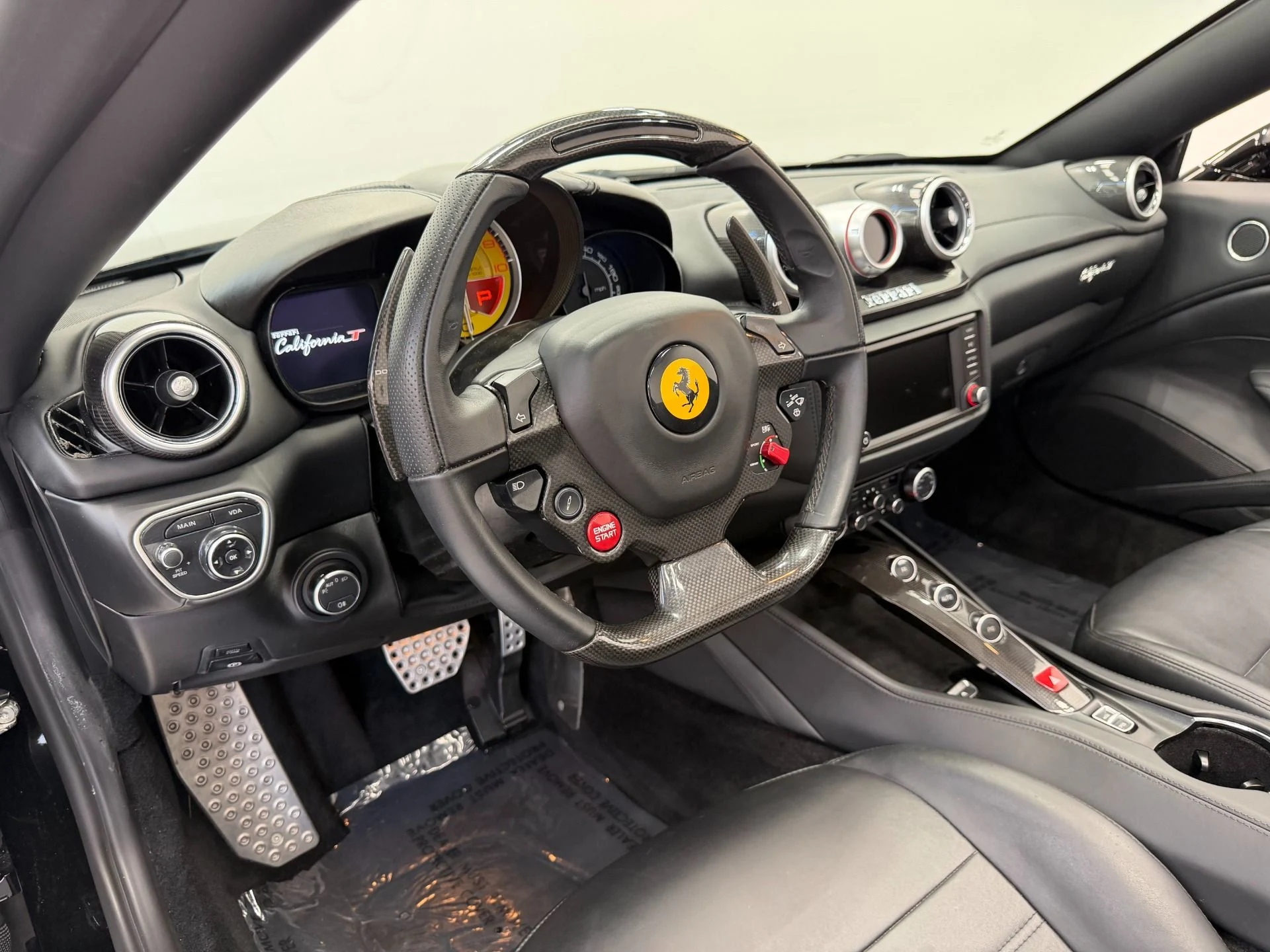 mph012_3208900528_Used_2016_Ferrari_California_T_Carbon_Fiber_Driving_Zone_Twin_Turbo_Power_1782147387_dbe16c0fc5