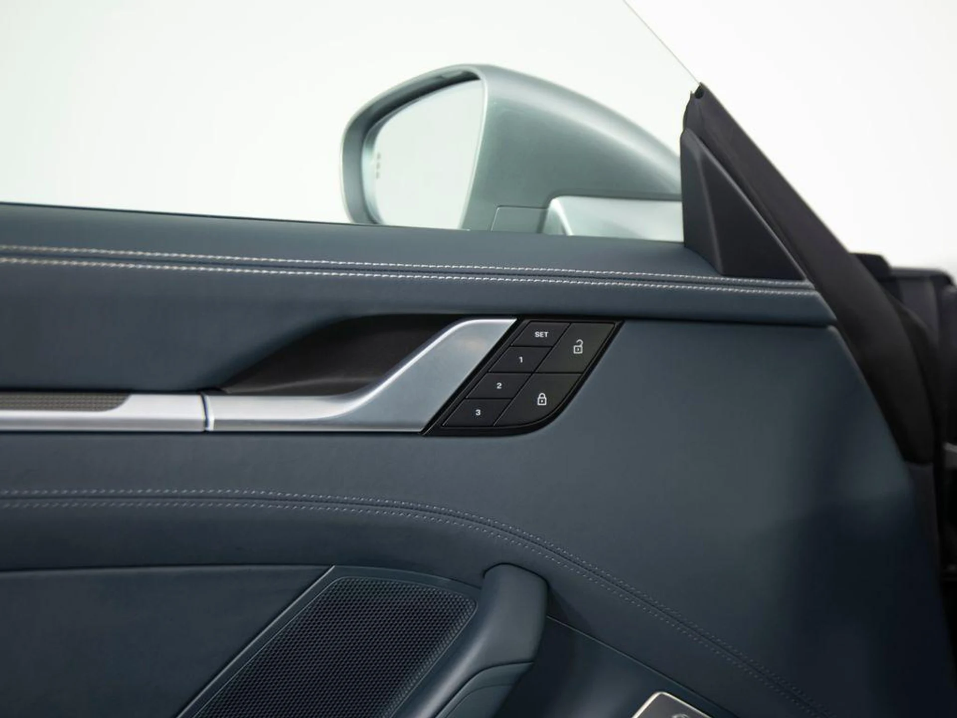 mph012_3212952355_q_Yn_VJ_4u_Ima_Ks3_l6gt96_CK_9bs_T4_139c89df5b