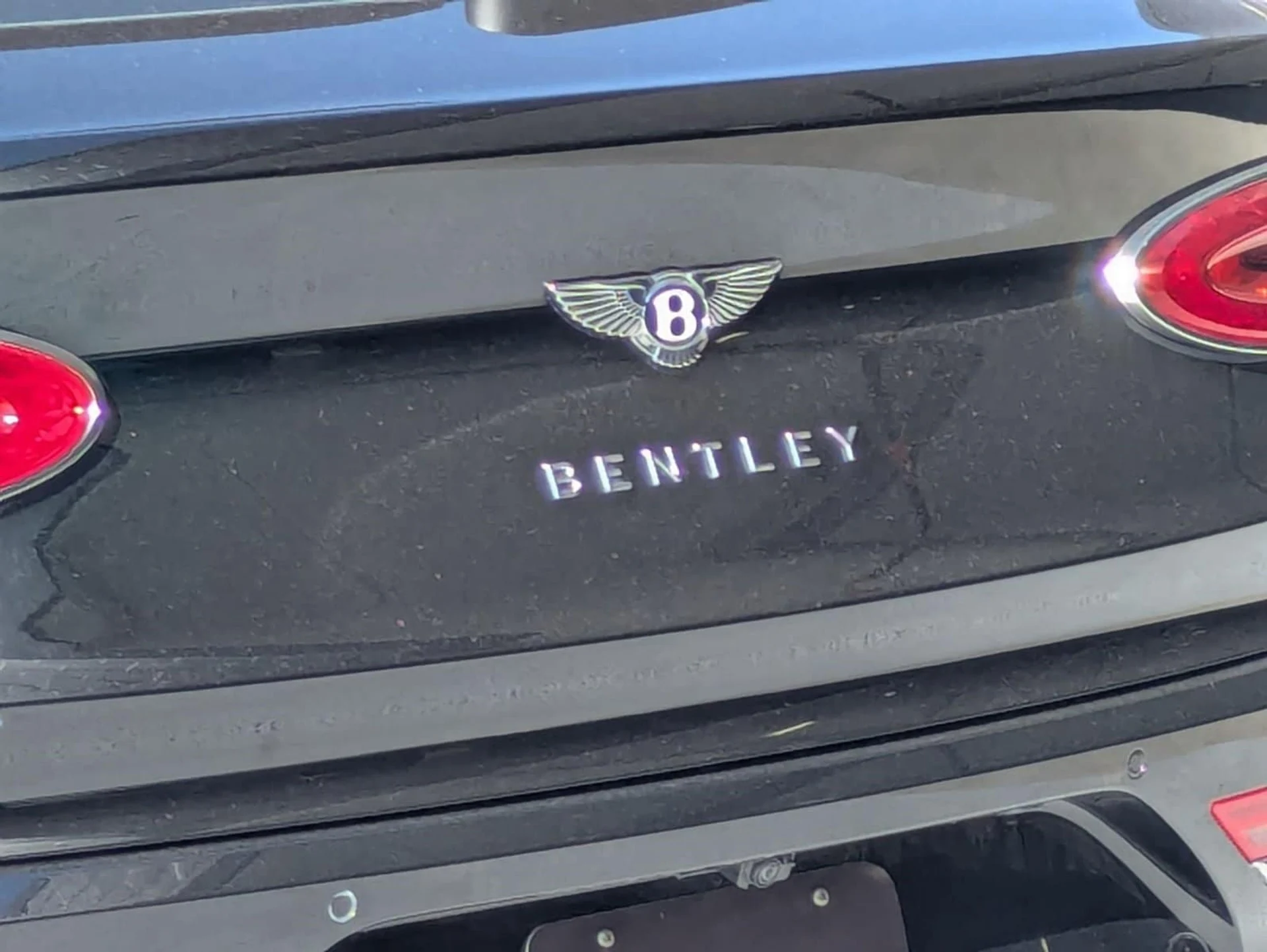 mph012_3215298444_979fcdbe36e8f92d9f25c3d519eda49ex_7af3ebdd74