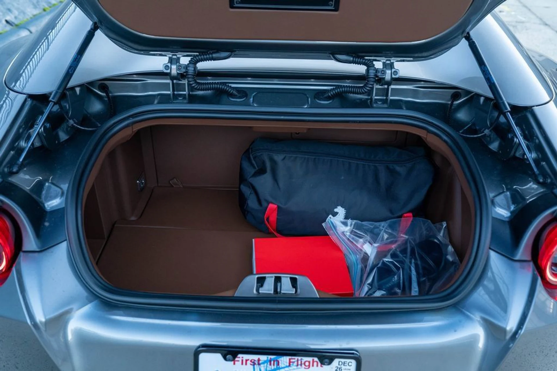 mph012_3215782352_4a4039429ac34afbb21872c90eb25457_217d083e6d