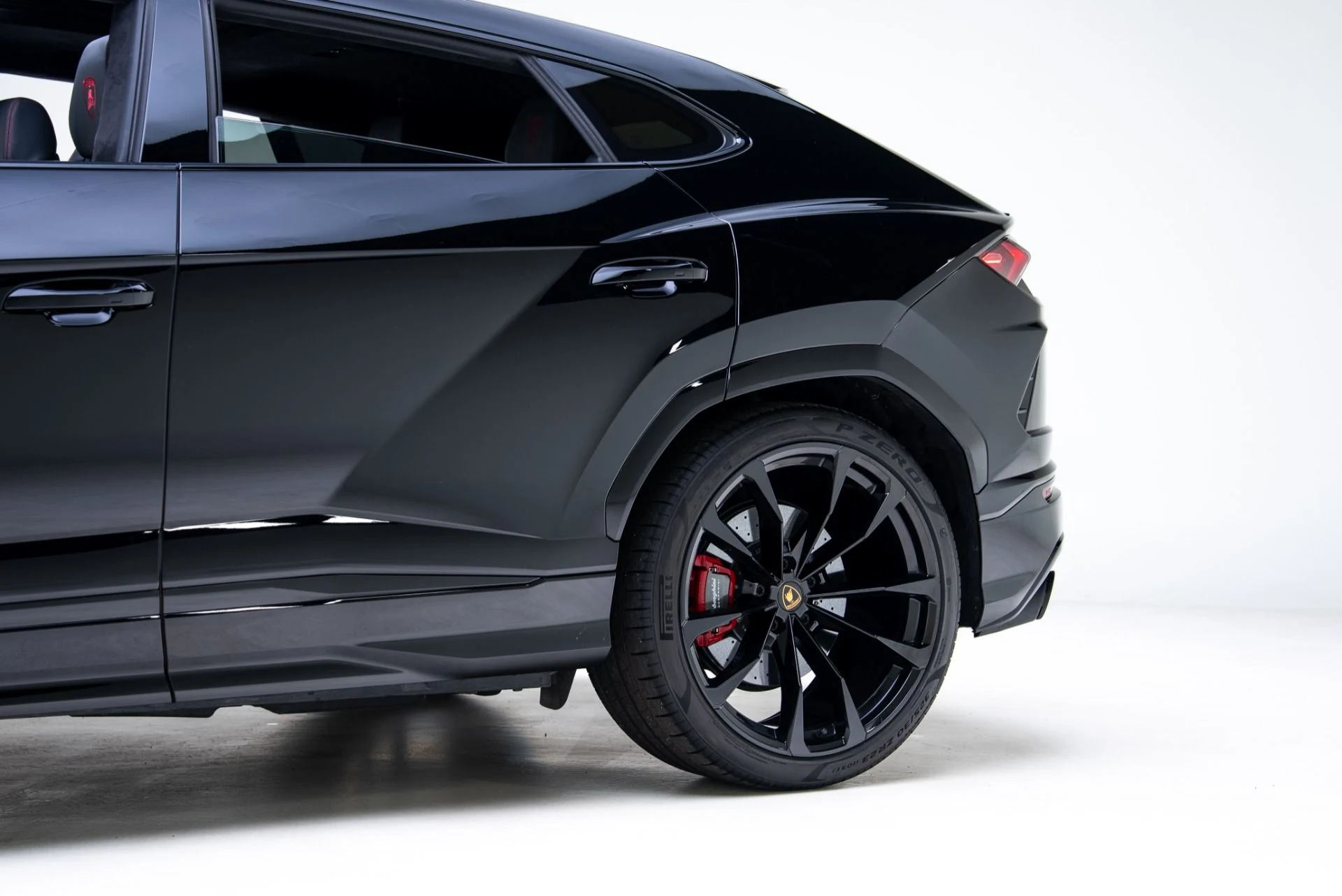 mph012_3221964593_Used_2022_Lamborghini_Urus_1769211578_9b32f32470
