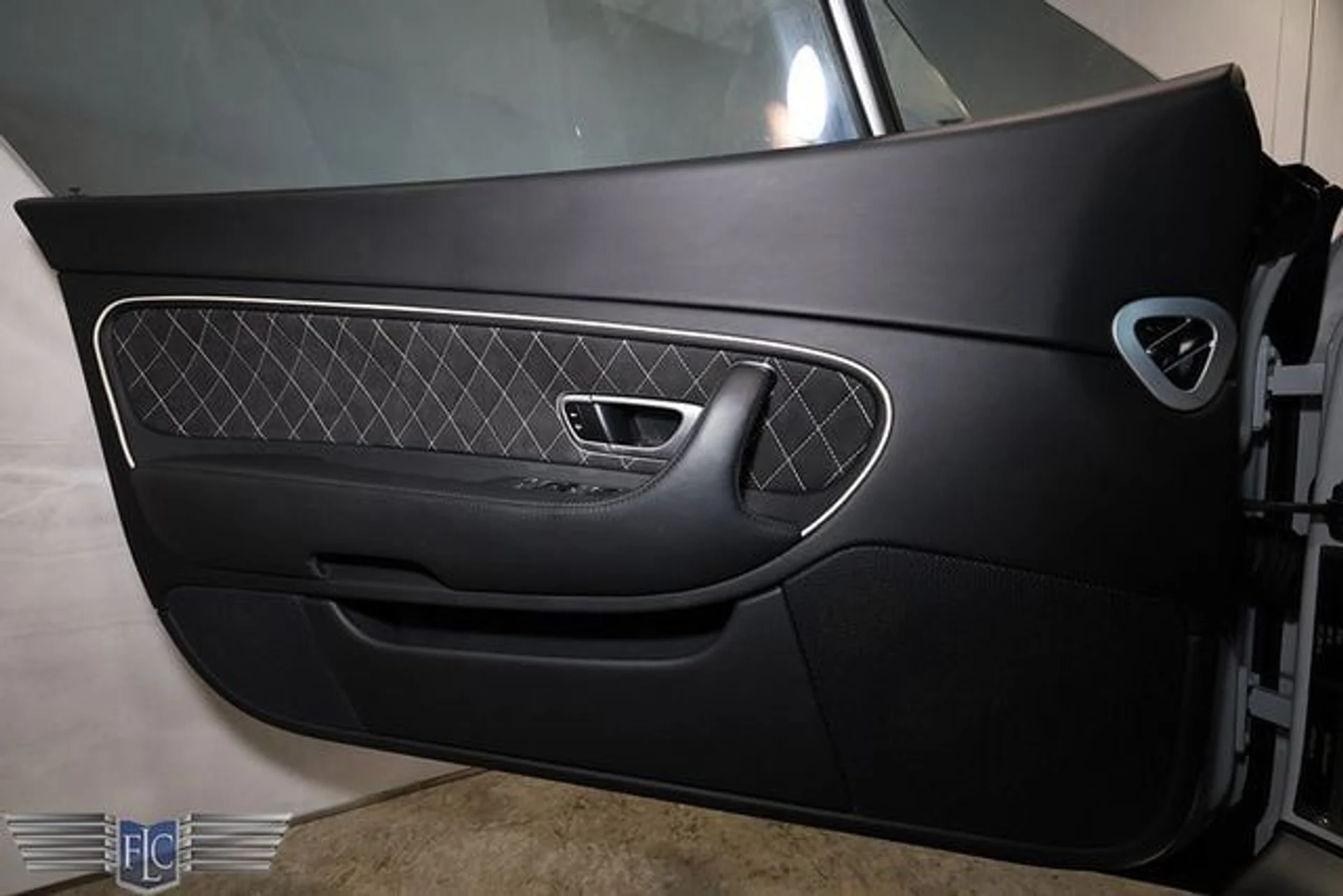 mph012_3234419609_used_2010_bentley_continental_supersports_supersports_9689_7636897_17_640_31e489ccbb