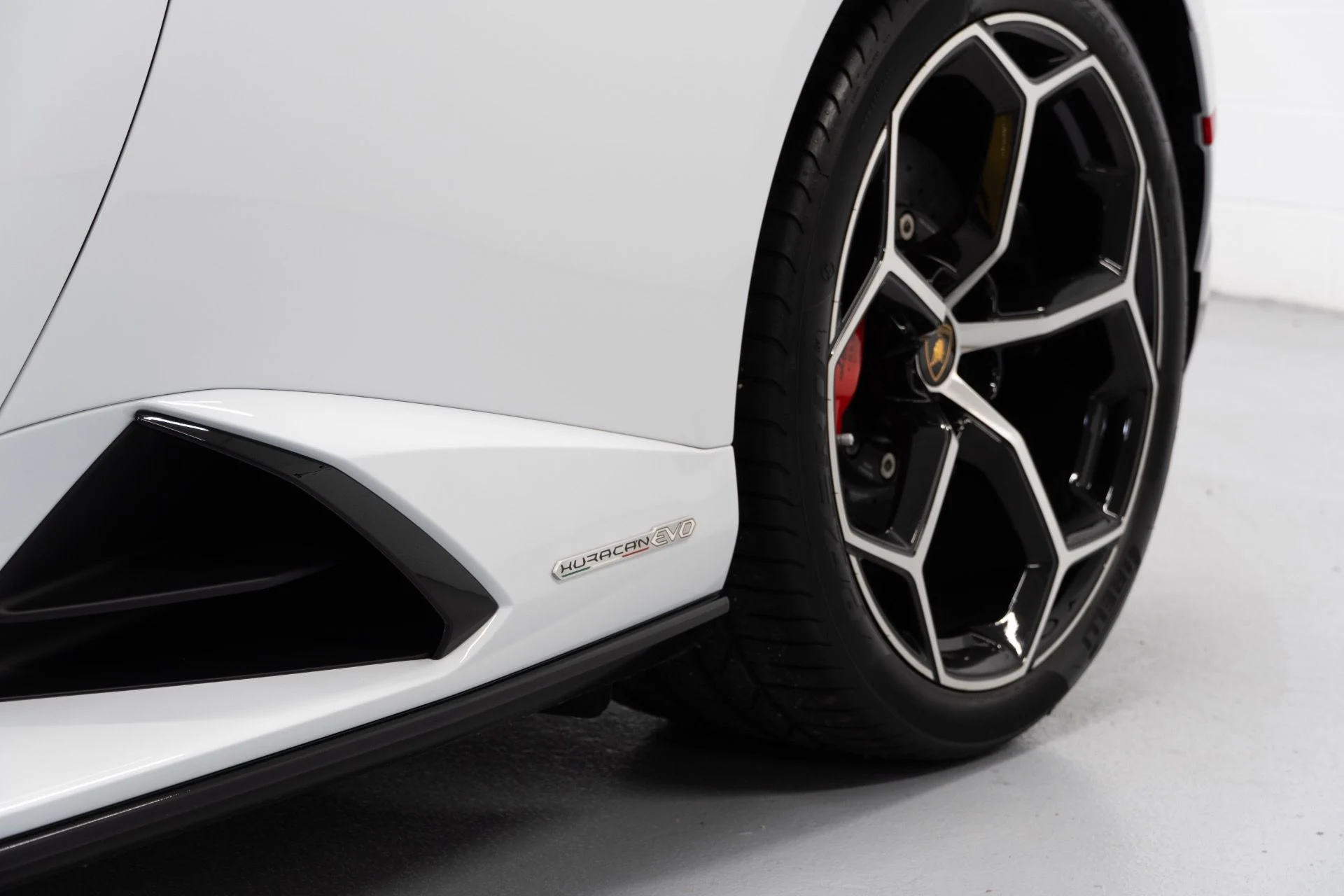 mph012_3236656824_Used_2020_Lamborghini_Huracan_EVO_1742506039_f3448d028a