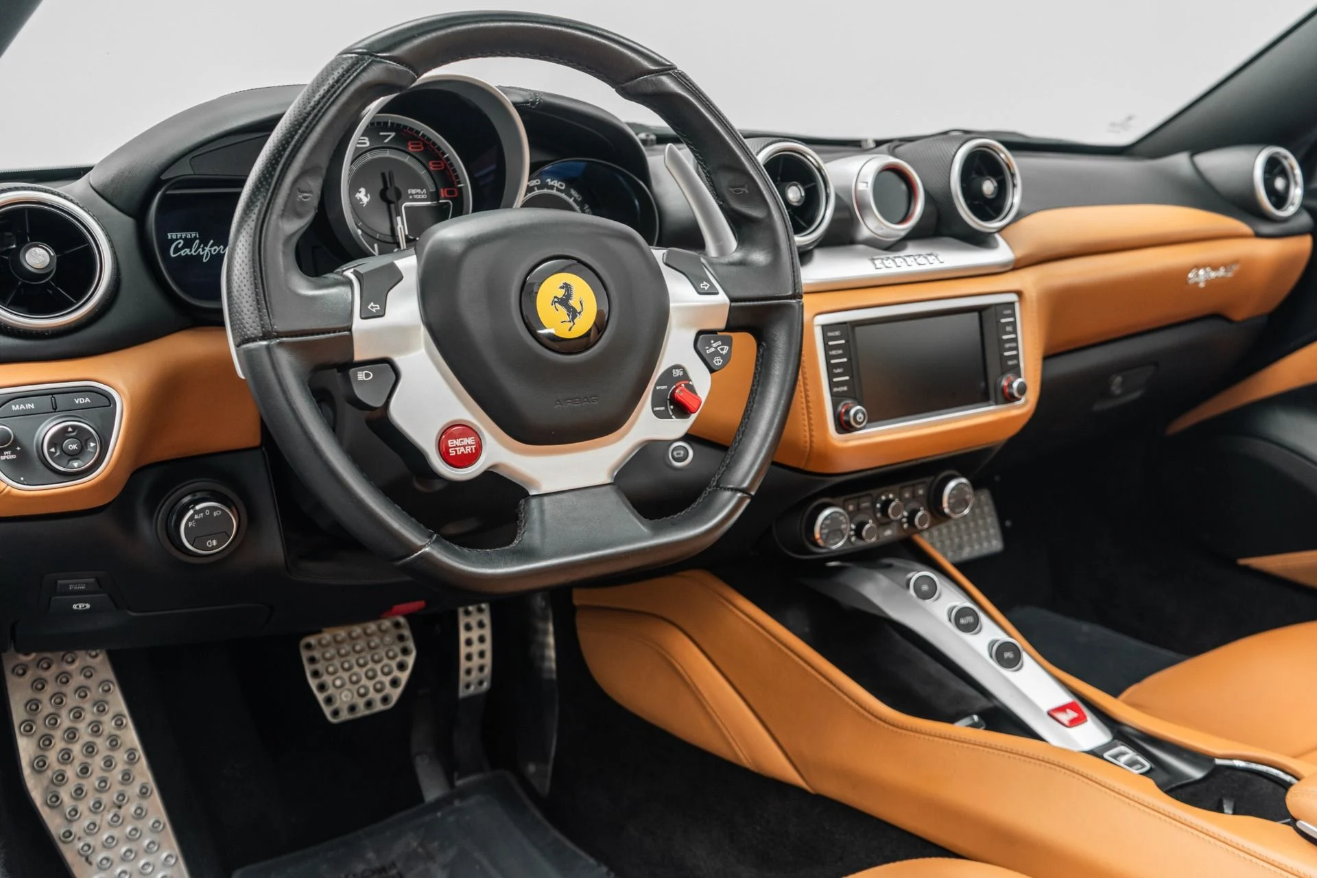 mph012_3236788076_Used_2015_Ferrari_California_Full_Power_and_Heated_Seats_Twin_Turbo_V8_1776271137_396b221133