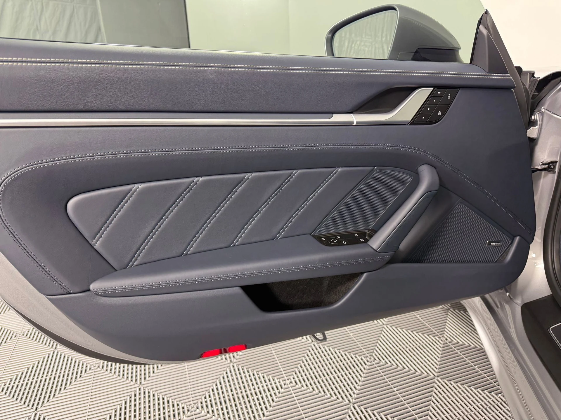 mph012_3237124844_f1b109072209632d3f571ec78e3836cax_8c32fbbd4d