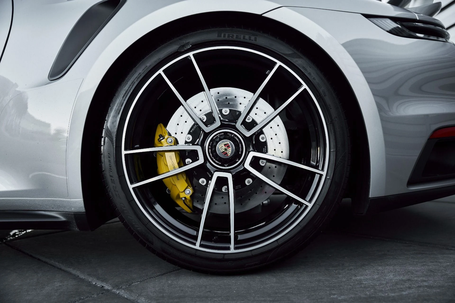 mph012_3243145545_Used_2021_Porsche_911_Turbo_S_1769305640_af0e2fab90