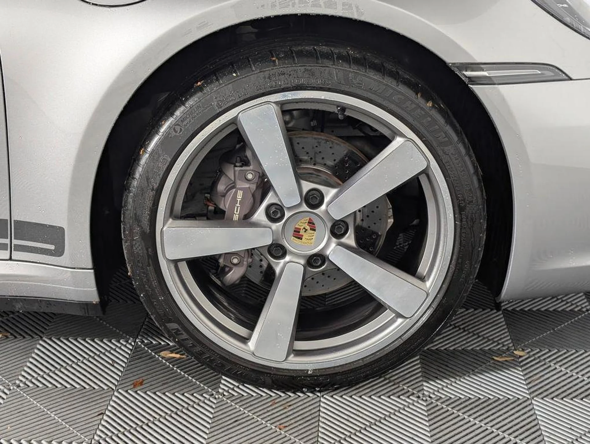 mph012_3246518500_9_Z_Gl_Lxquv_I_Kw_EOY_m_Uh_Hks_K8s_Aw_ba1a956a2d