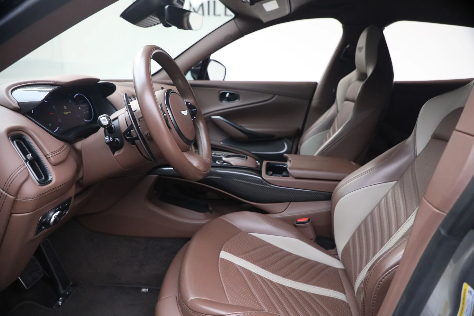 mph012_3248693660_Used_2023_Aston_Martin_DBX_707_1773406329_b34cd2ec11