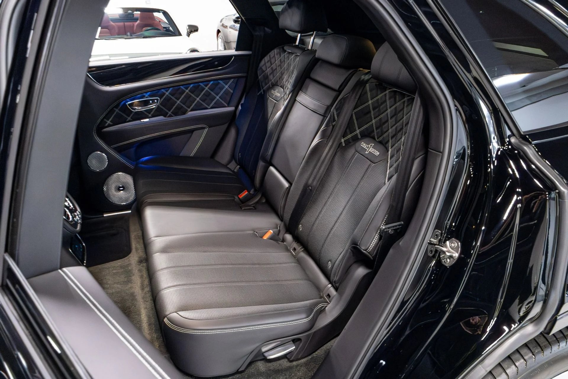 mph012_3249627853_Used_2021_Bentley_Bentayga_V8_1775865937_15879bb391