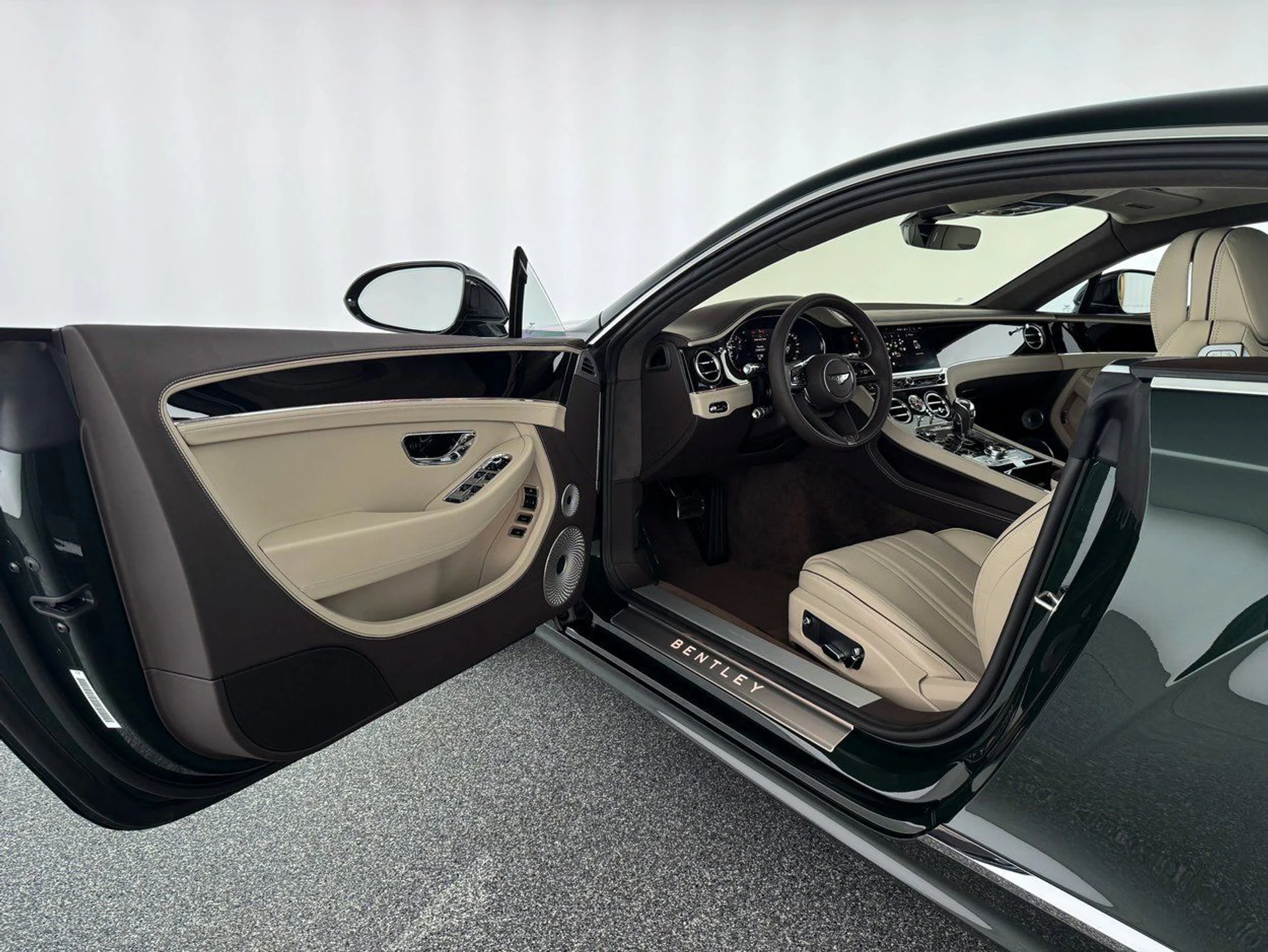 mph012_3250275931_57857b77358c9f530cae5f47bc4a45cex_895da66911