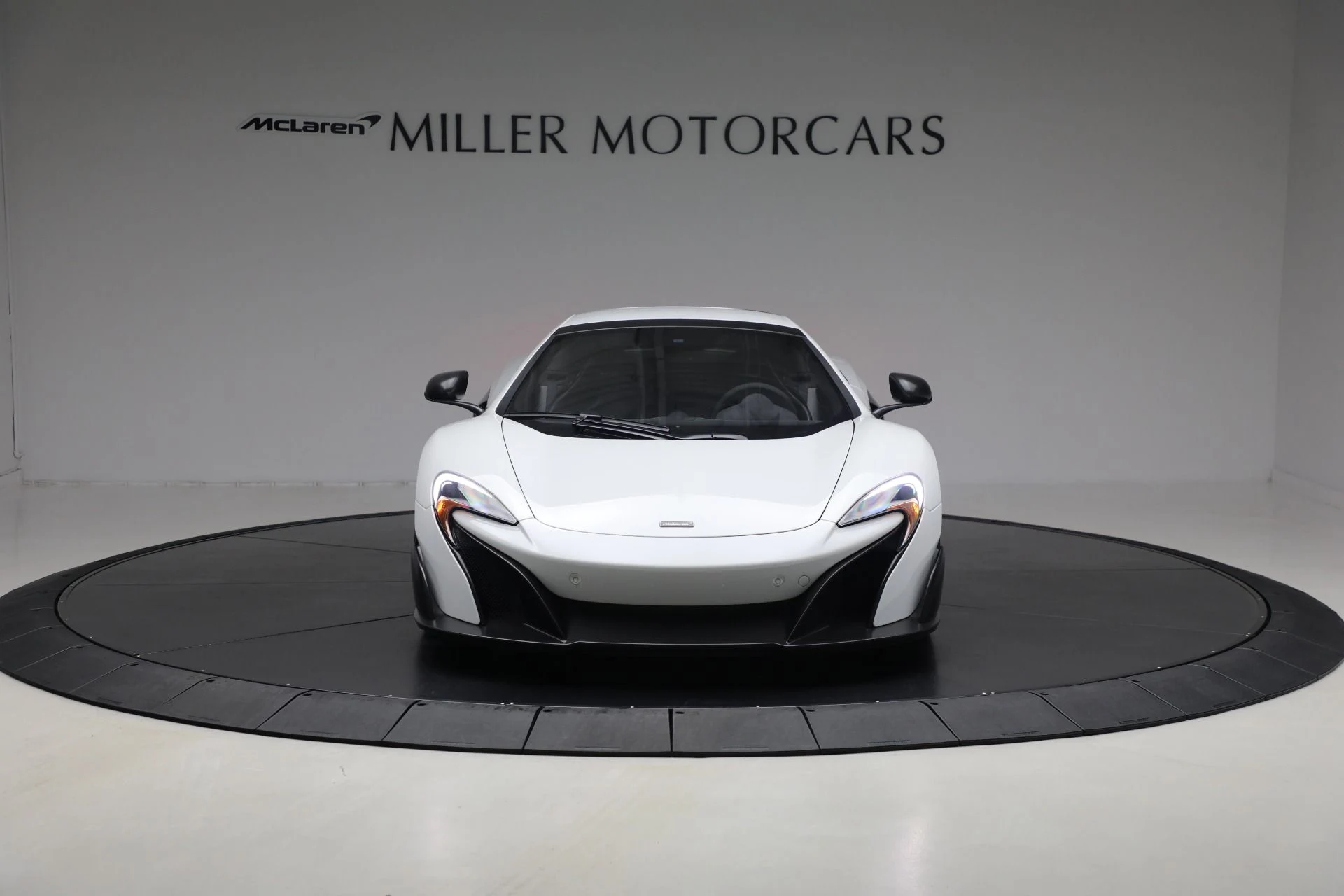 mph012_3264020965_Used_2016_Mc_Laren_675_LT_Spider_0d31f062bd