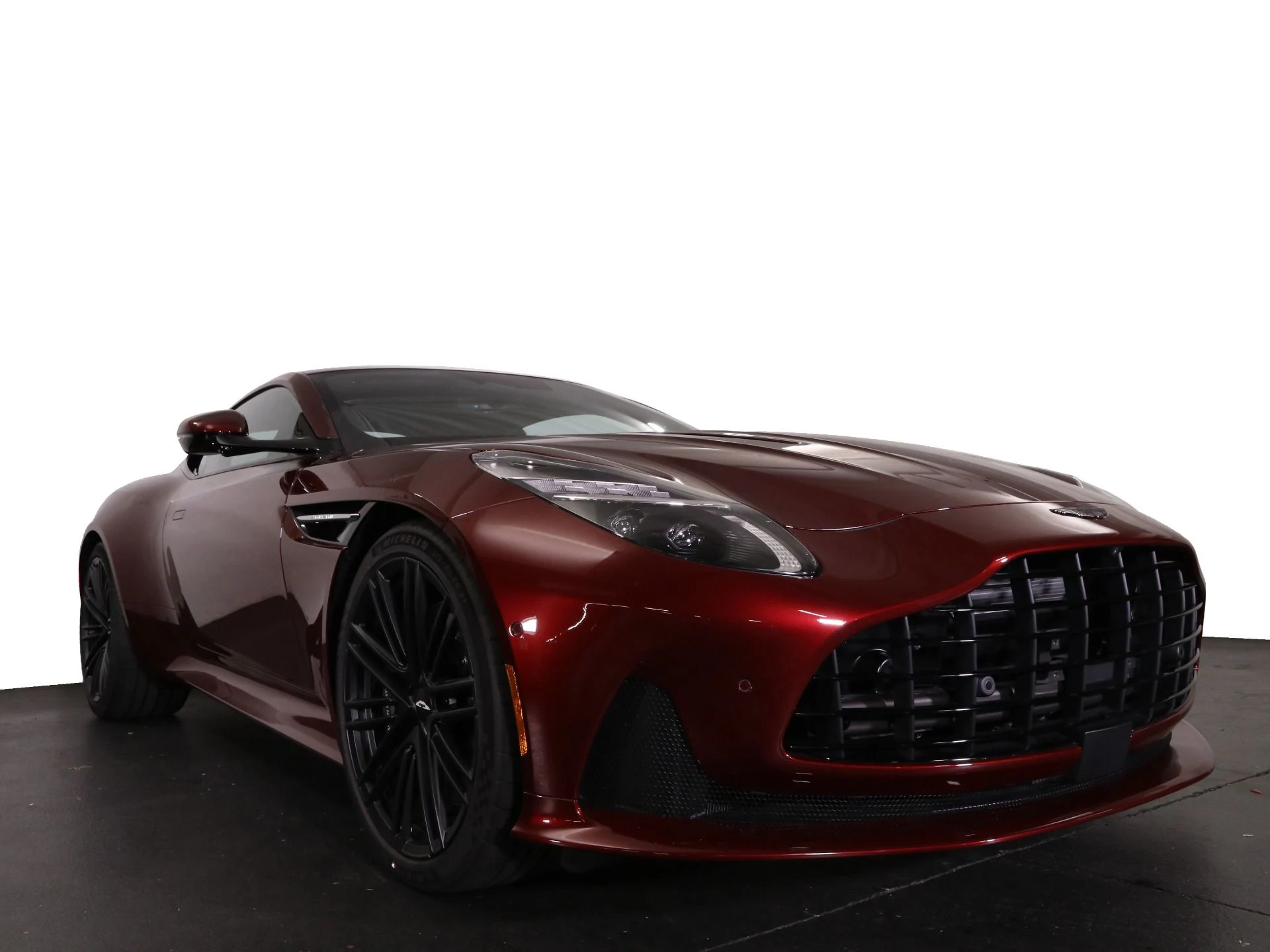 mph012_3266231536_New_2025_Aston_Martin_DB_12_1746122881_957b3910d0