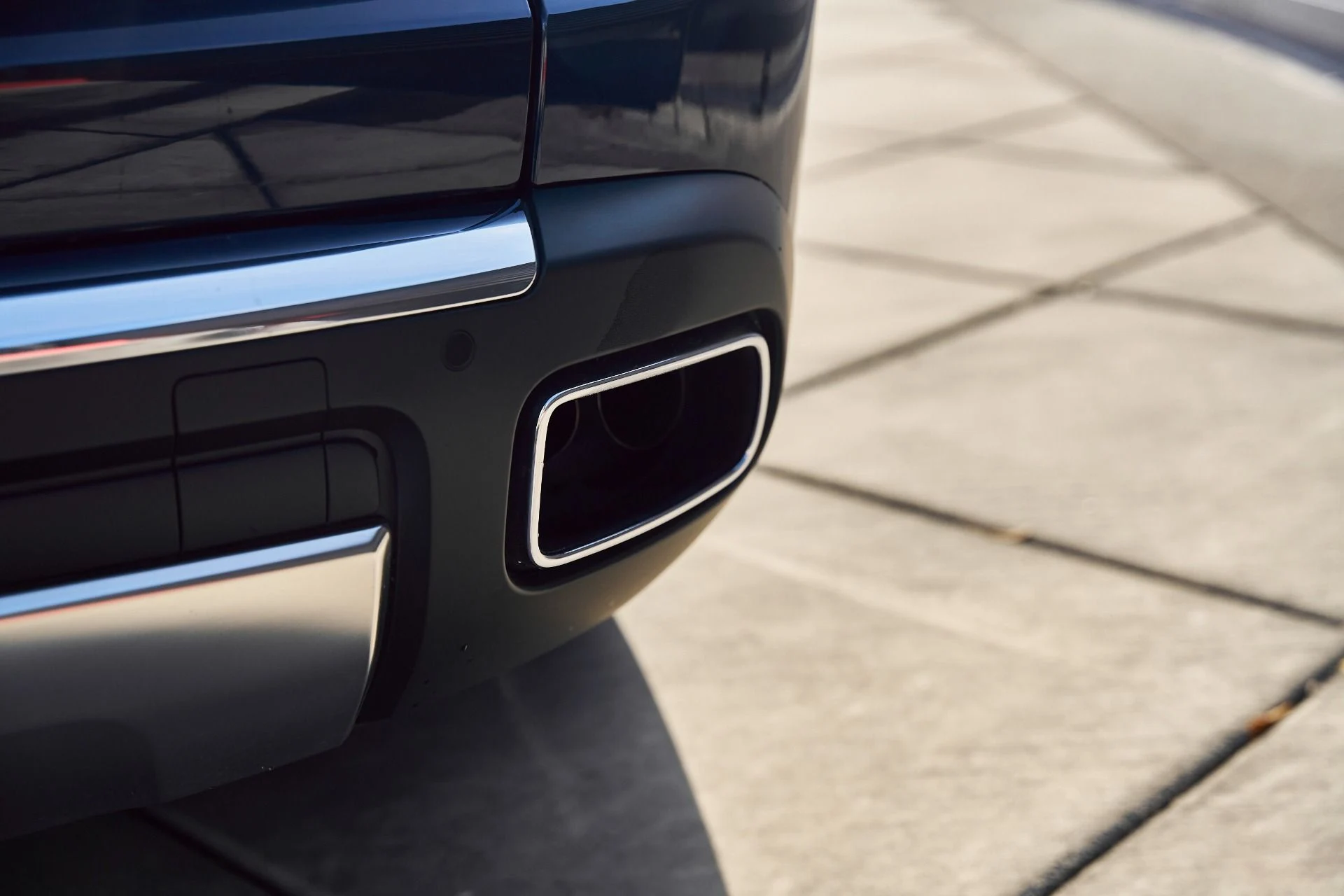 mph012_327069786_Used_2022_Rolls_Royce_Cullinan_Base_1767400058_ae11b3d5fb