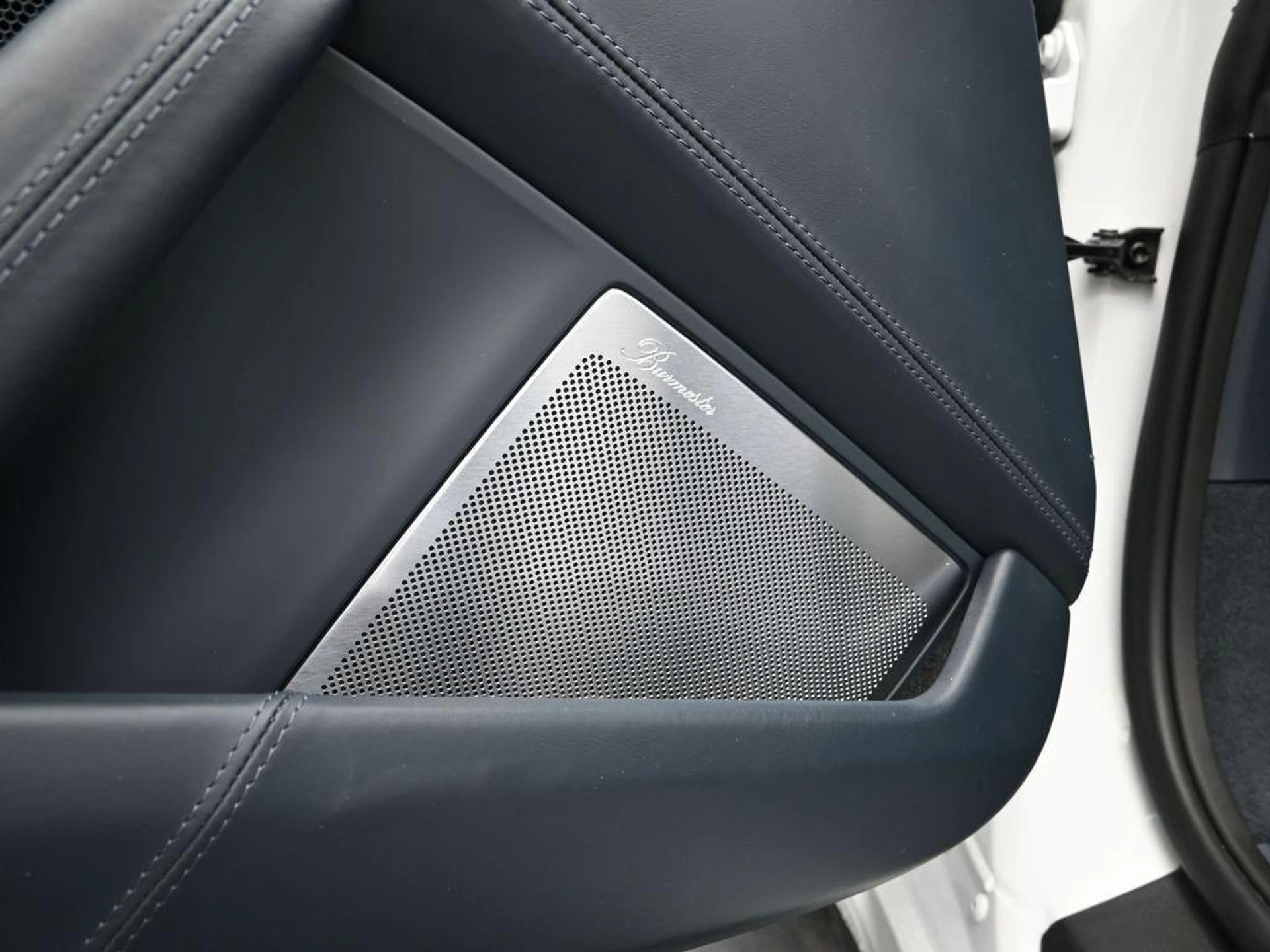 mph012_3276532571_J0_Al_NCZ_7u_GIN_76c_87_Z_Esj_La_M54_31949358ab