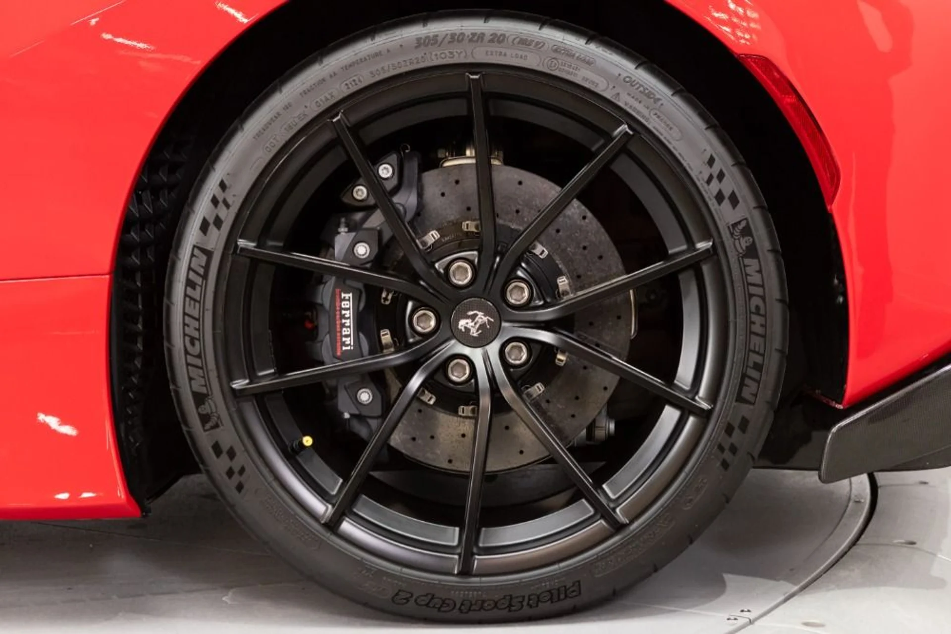 mph012_3277490556_Used_2020_Ferrari_488_Pista_1fbfb51869