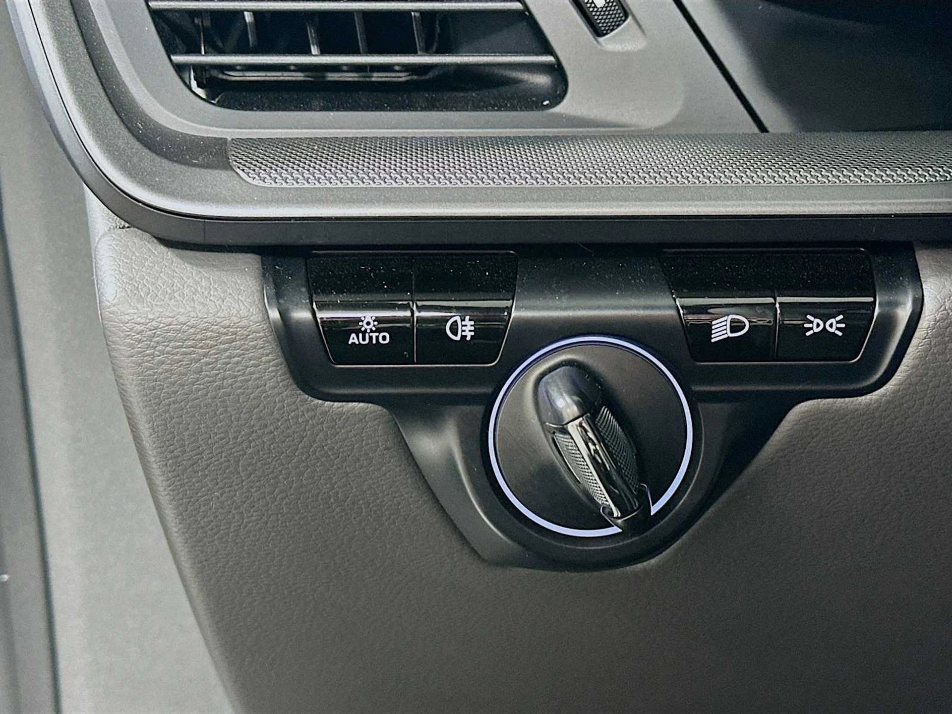 mph012_3284406742_5547fb0fac59a335b60cc1ee1aa3a501_19770389ce