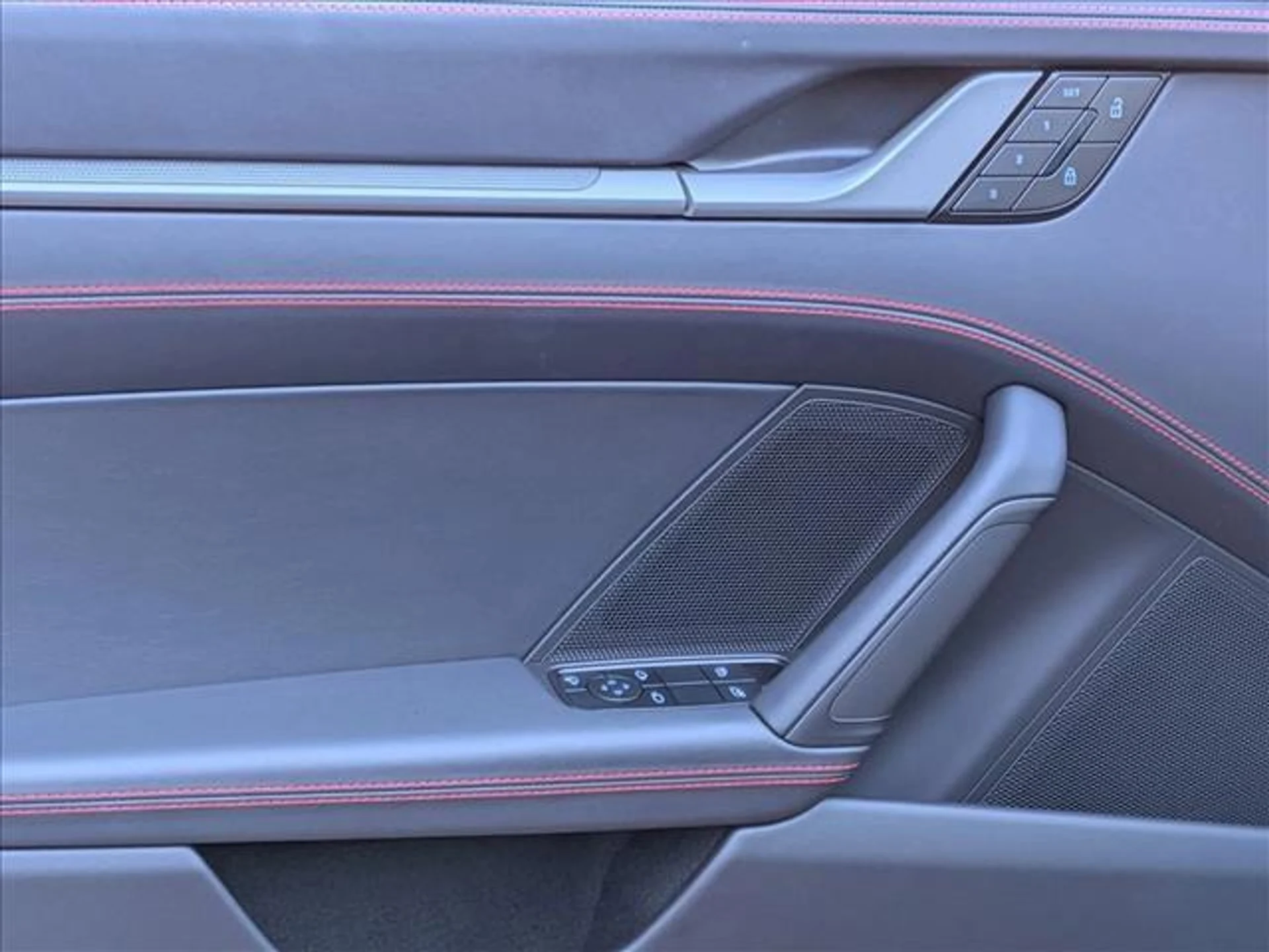 mph012_3288506455_Icg_Qojeku6p_Gy0yddp1sz_Nje6_Dk_3d16811e76