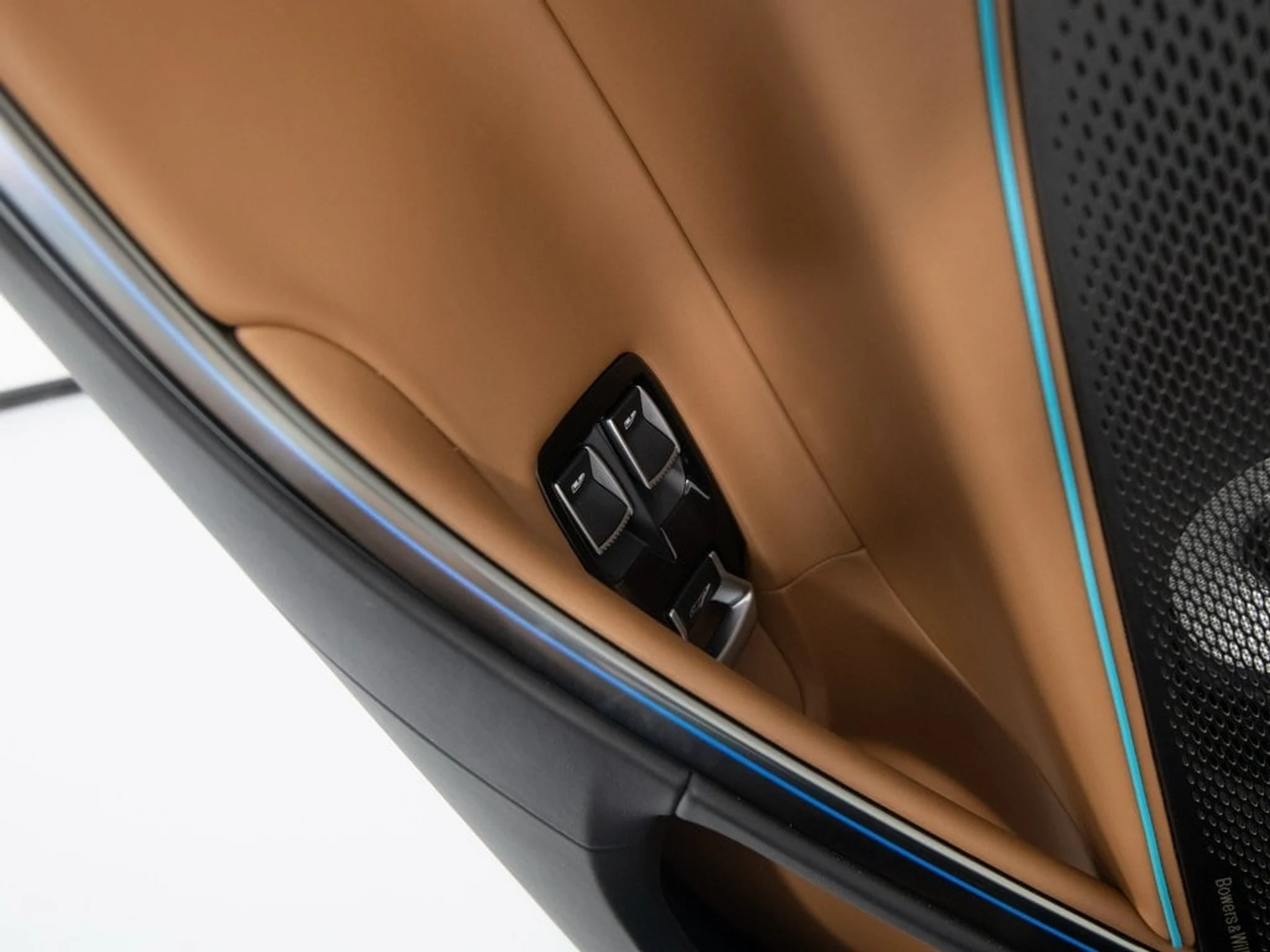 mph012_3293468298_e54e24b39d6c885dc575dd8a845759bax_cbefbaacf7