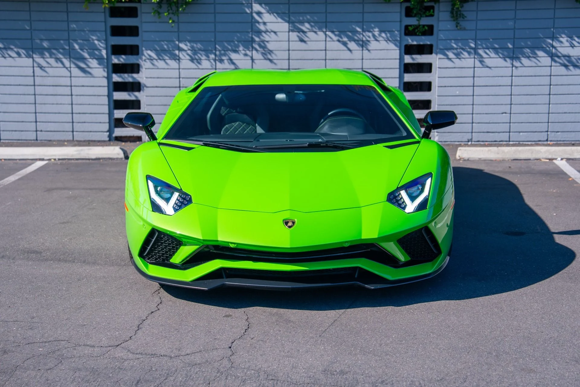 mph012_3300592394_Used_2018_Lamborghini_Aventador_LP_740_4_S_1762289338_c8b8bcf3de