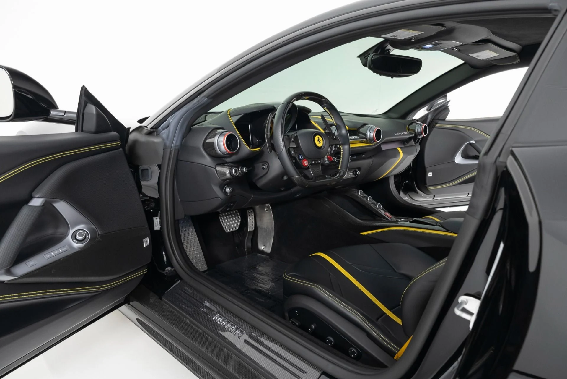 mph012_3305280858_Used_2019_Ferrari_812_Superfast_1719262594_764cd75b03