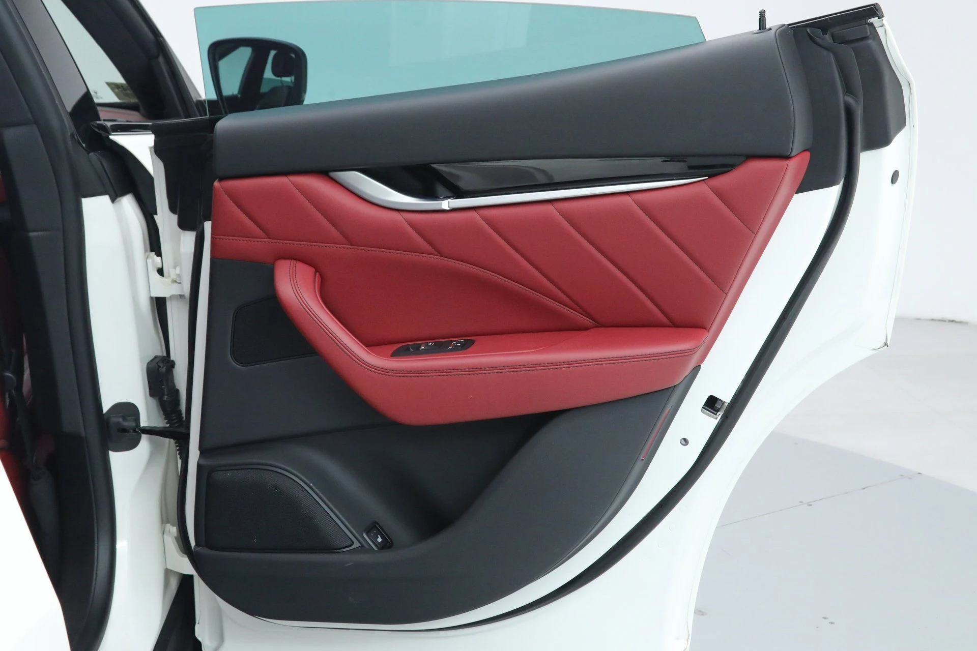 mph012_3307618670_ca1946719221d507806438b22ee38055_9583334ae2