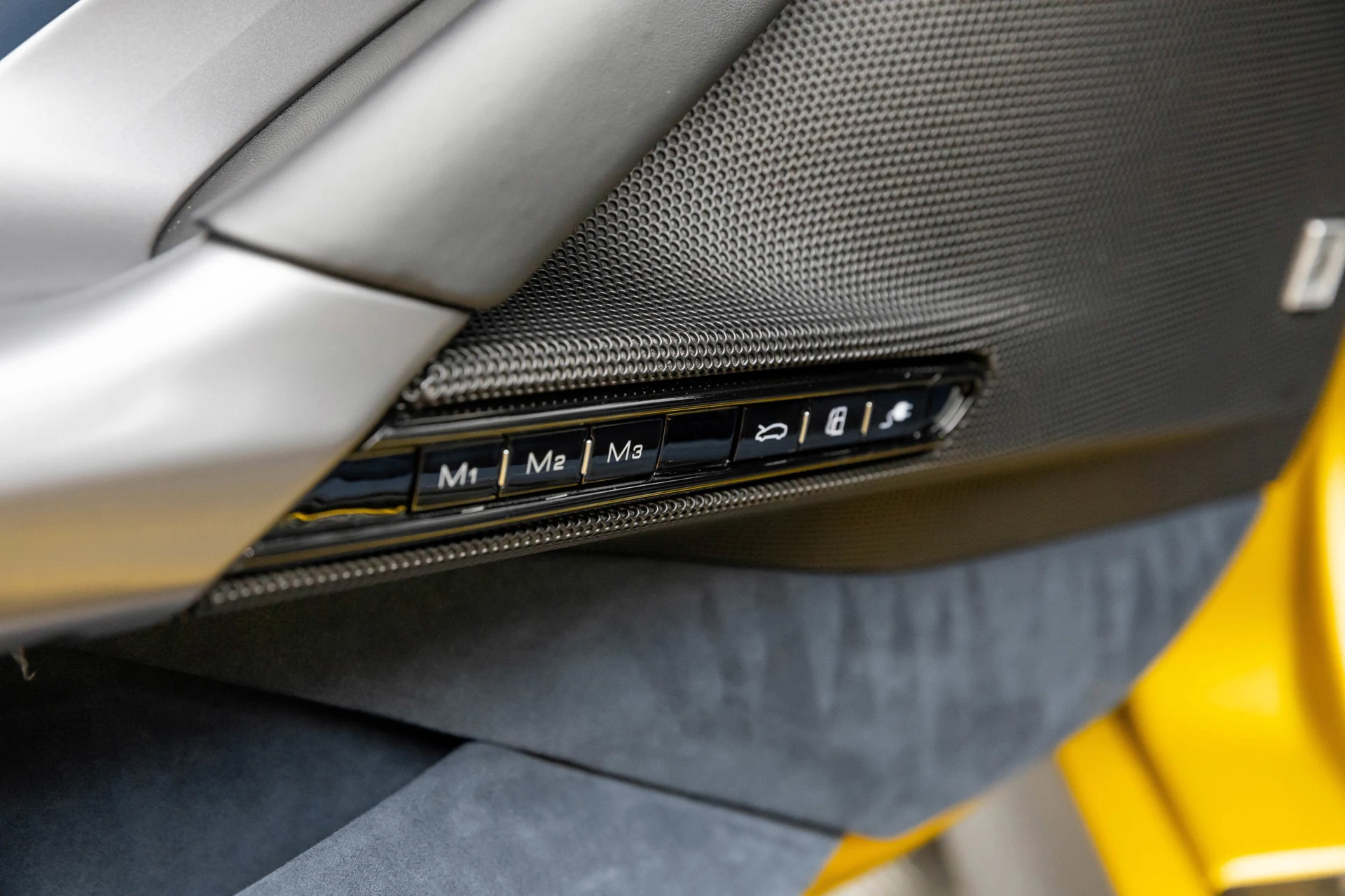 mph012_3327049882_7c3a7edd11234c9b9c6d30a4716120d6_2da4574418