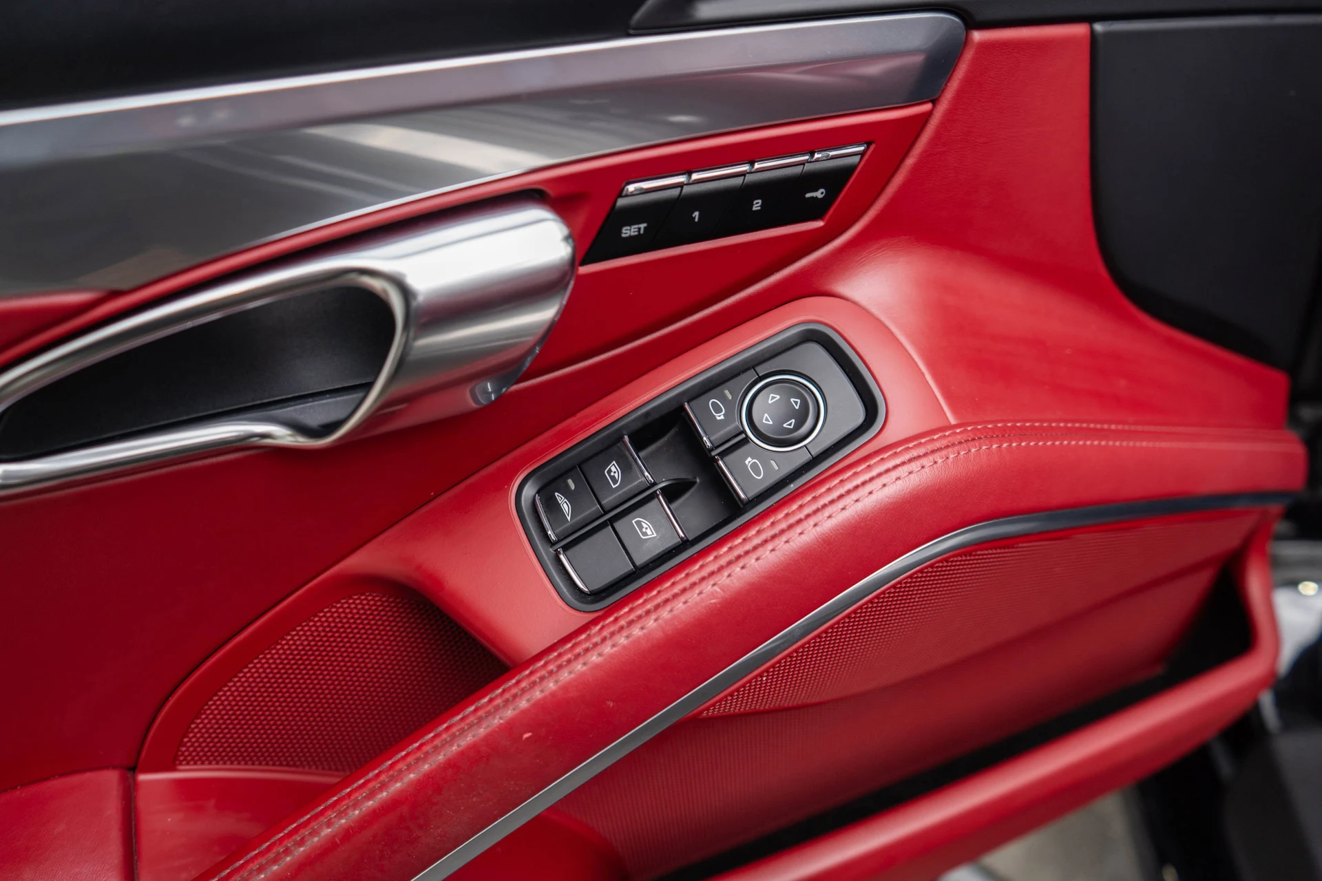 mph012_3332372246_13_8b9bb3913b