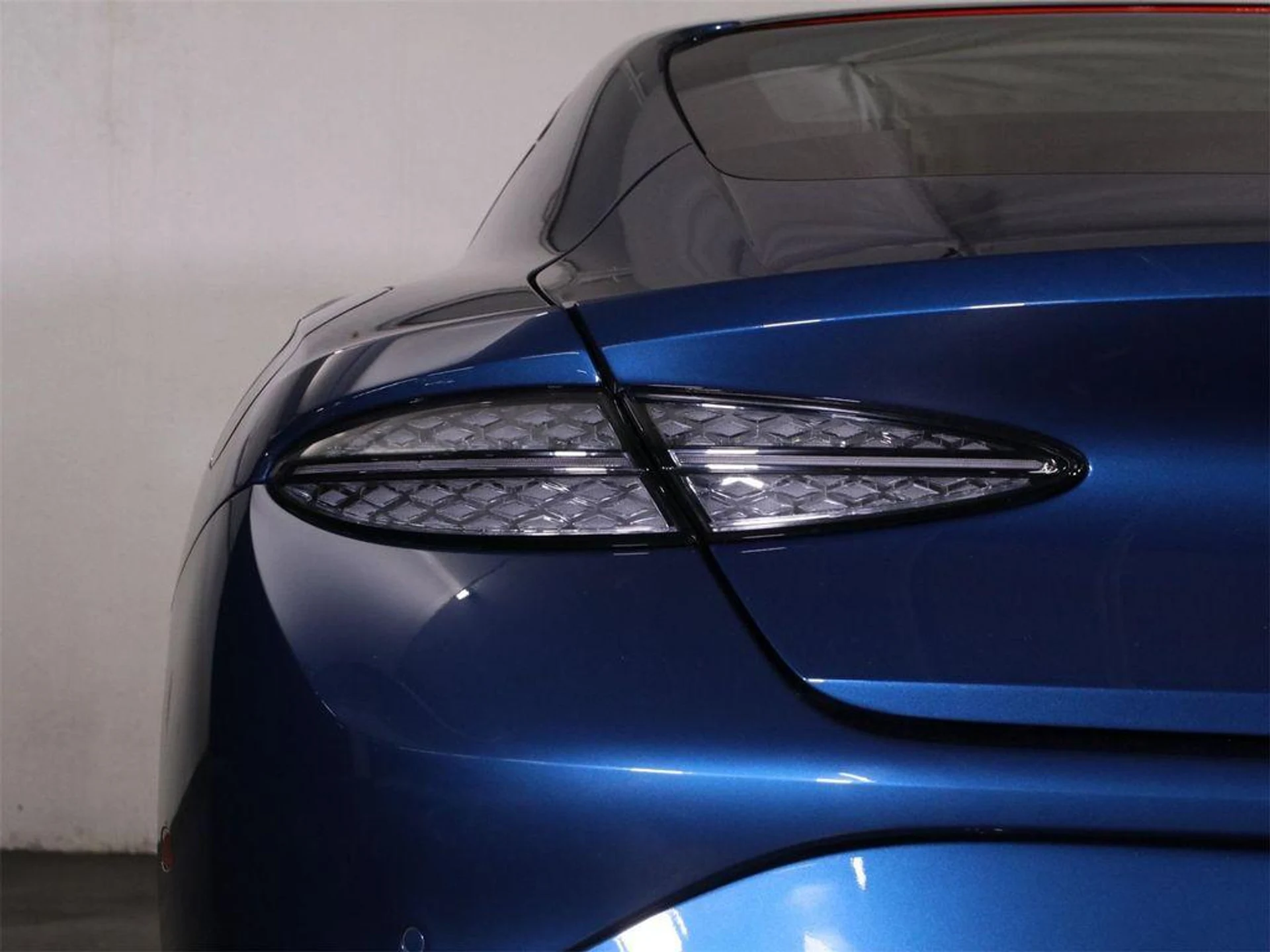 mph012_3337530956_5aim5_Nq1_H_Kmo2kjb_GA_Xujl_Y_Sa_GM_7d87458e9e