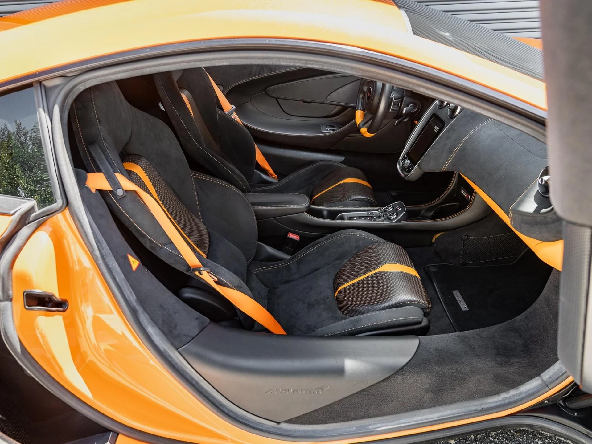 mph012_3350176395_Used_2016_Mc_Laren_570_S_1756483742_d2f835ac4e