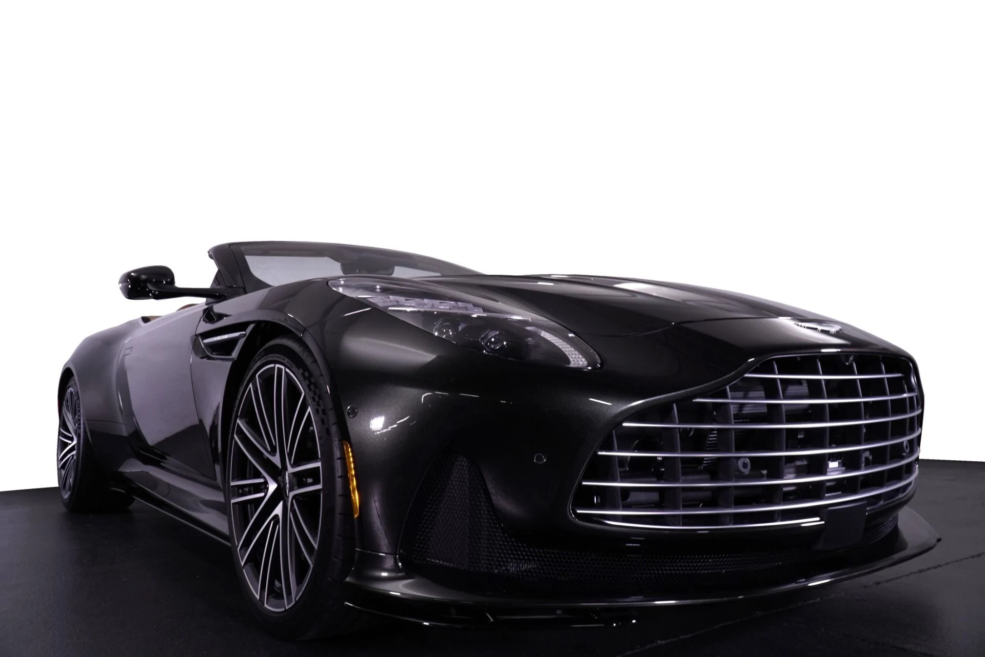 mph012_3357666854_New_2026_Aston_Martin_DB_12_Volante_Volante_1762323175_0b23bcf313