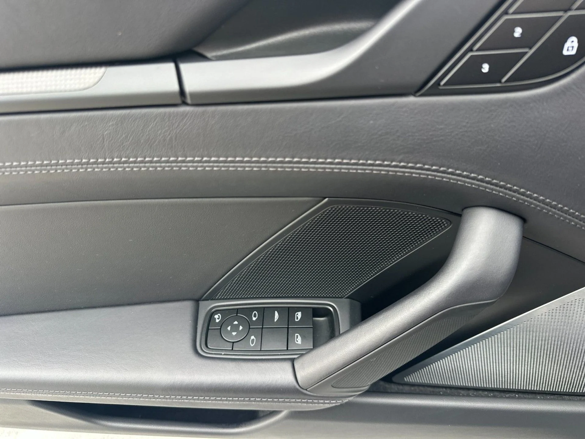 mph012_3359865140_3219d95b8777a2c58904545ebeccd9d7_937a312fc9