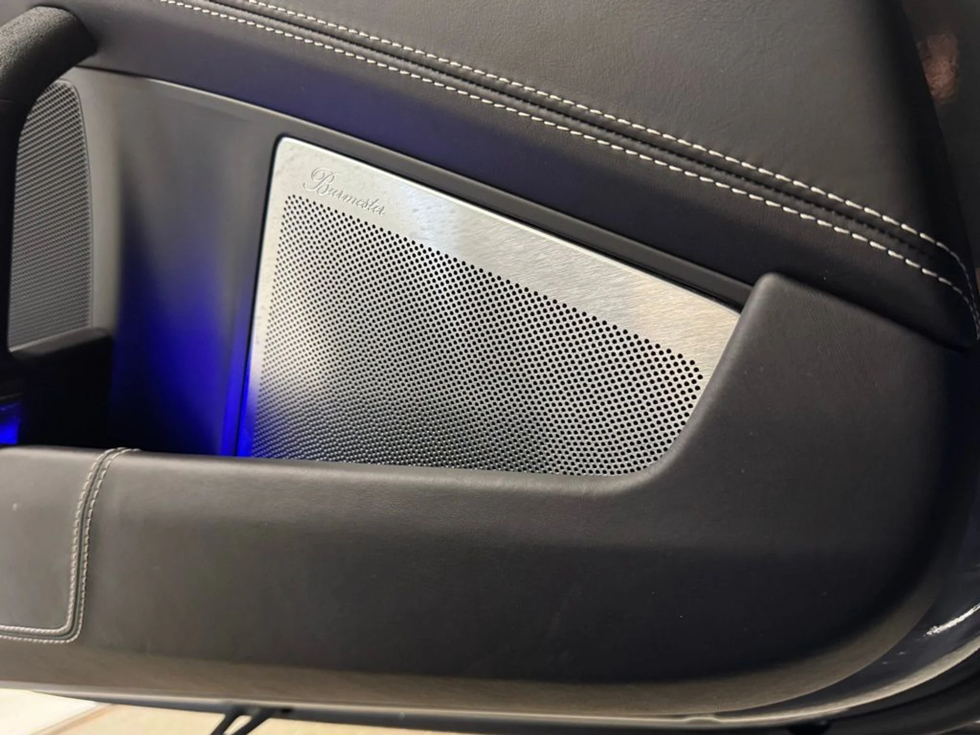 mph012_3361085417_7d9aaa3f81463e61693796da85cef96dx_9c71d0e349