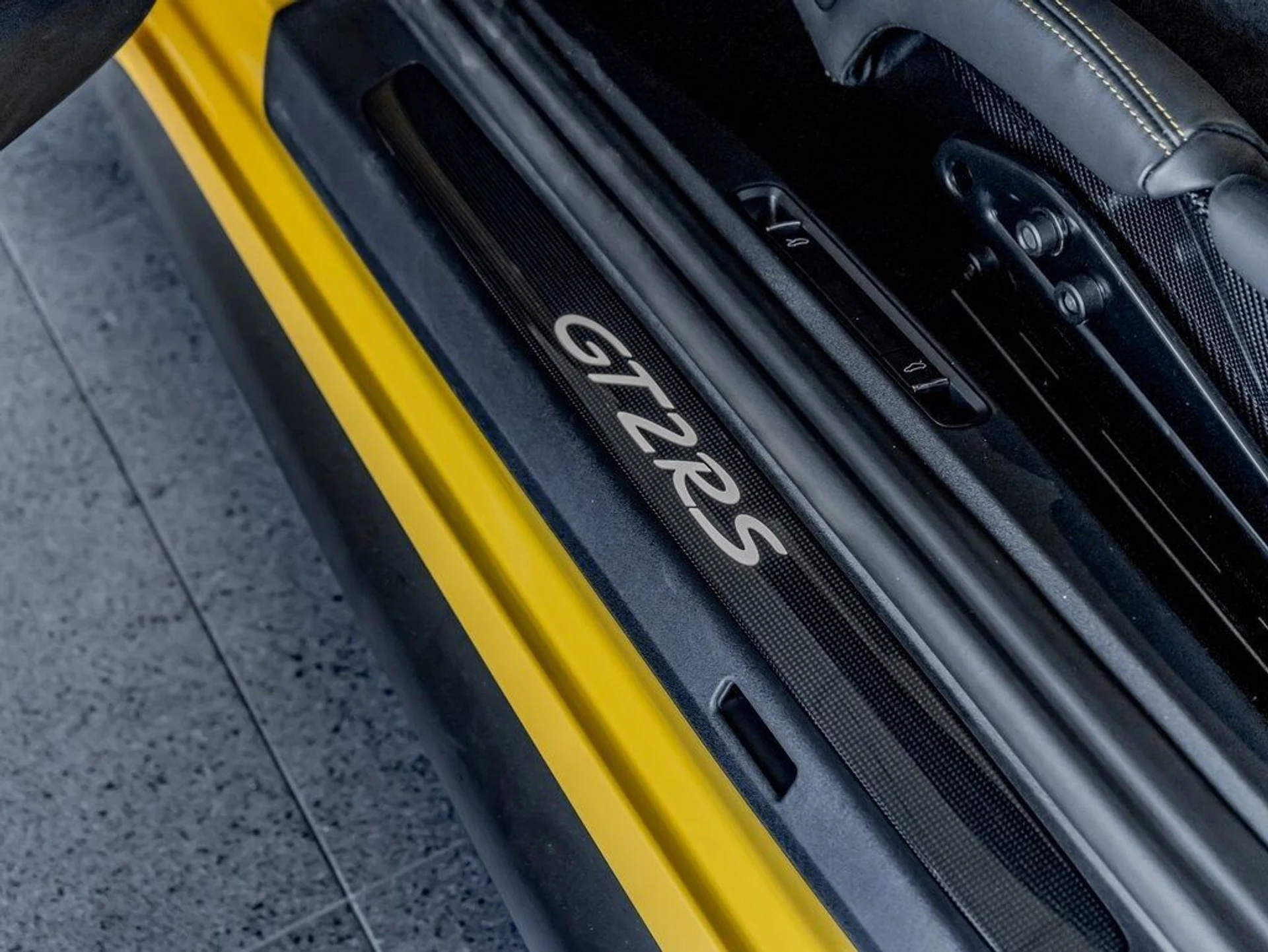 mph012_3363466781_5d20938cec495dfab0542384dd900646_ed26b55095