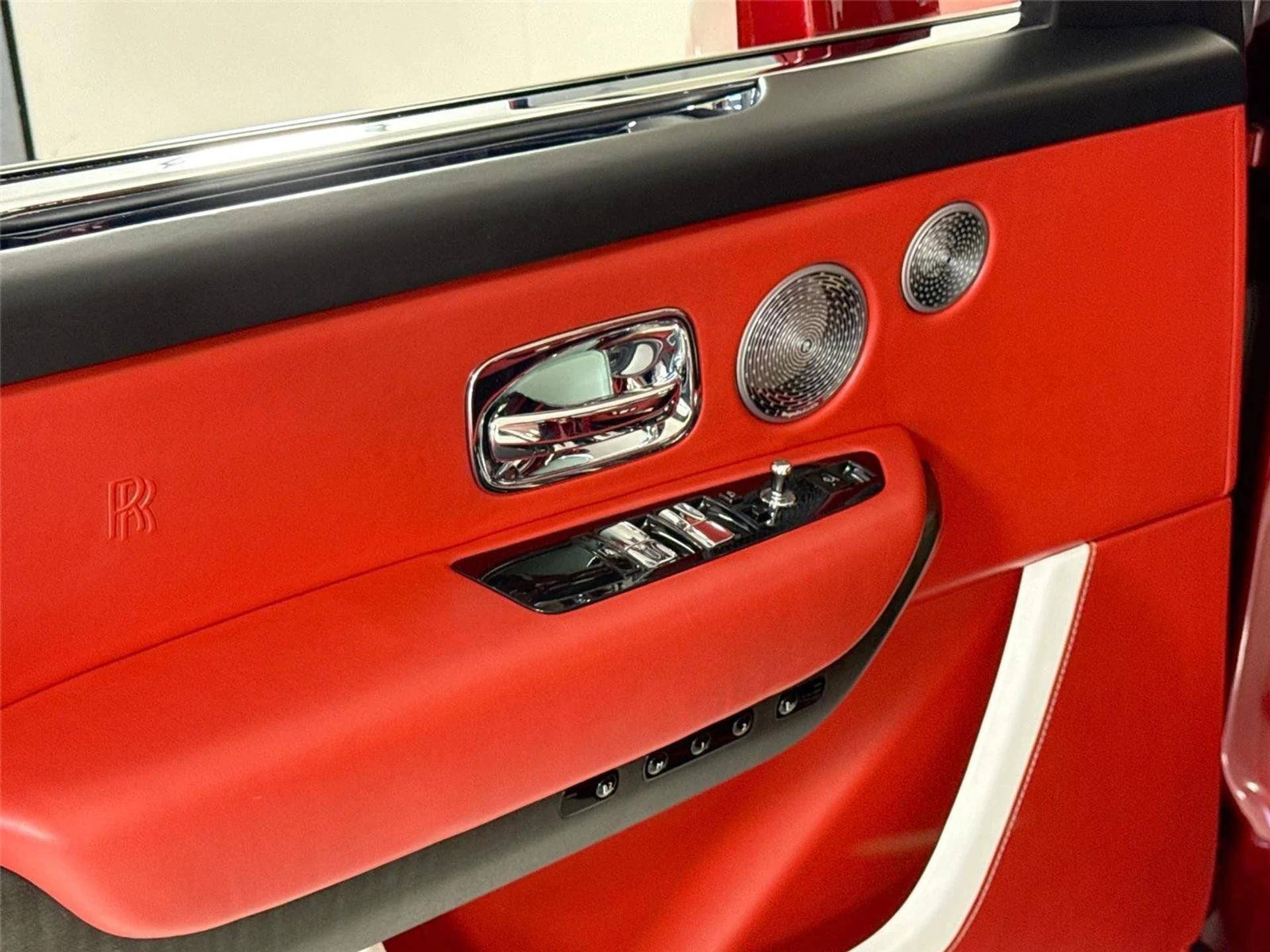 mph012_336470124_c8b539afc6a58f0f5ae7ccc0168ce6c4_2084998e61